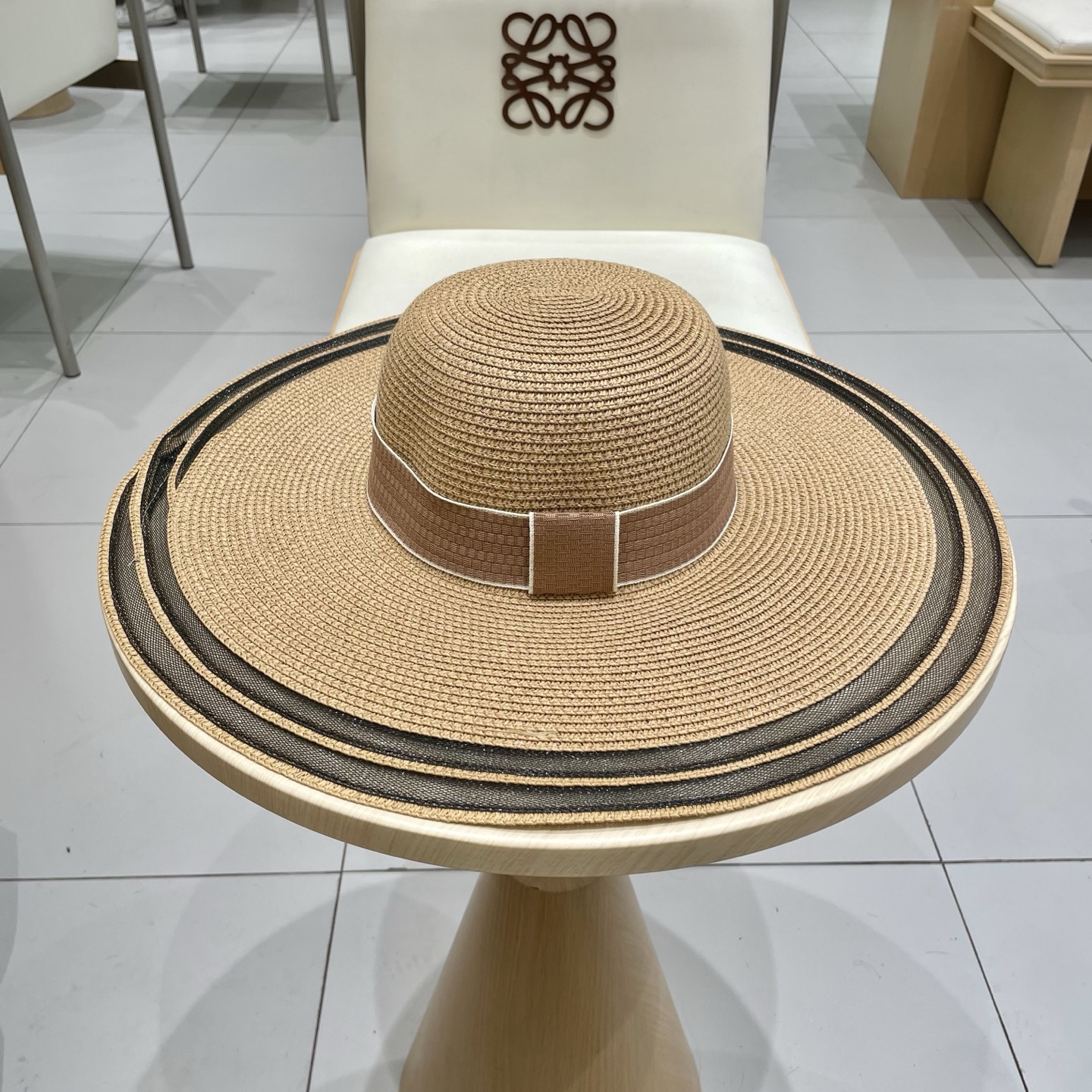  普拉达新款平顶礼帽，大帽檐草帽，头围57cm