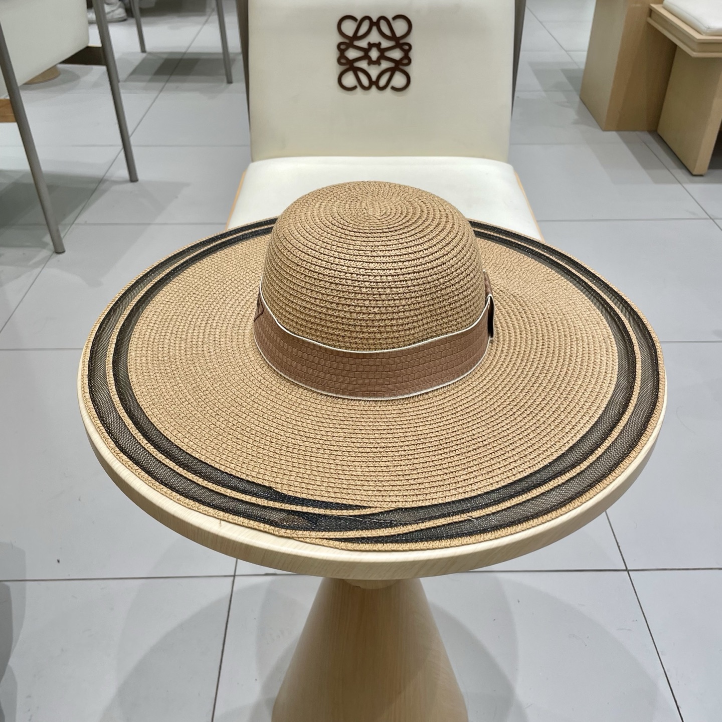  普拉达新款平顶礼帽，大帽檐草帽，头围57cm