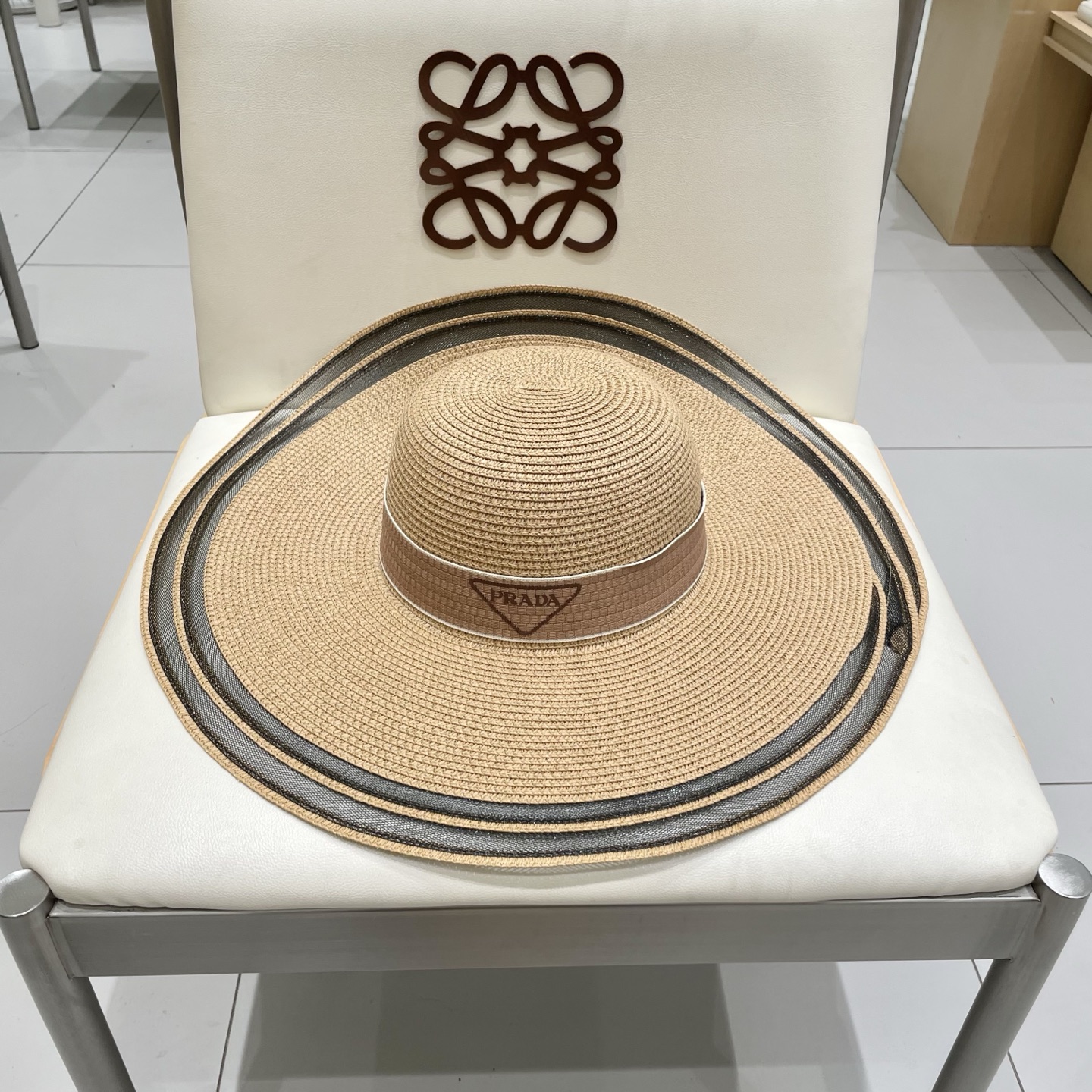  普拉达新款平顶礼帽，大帽檐草帽，头围57cm