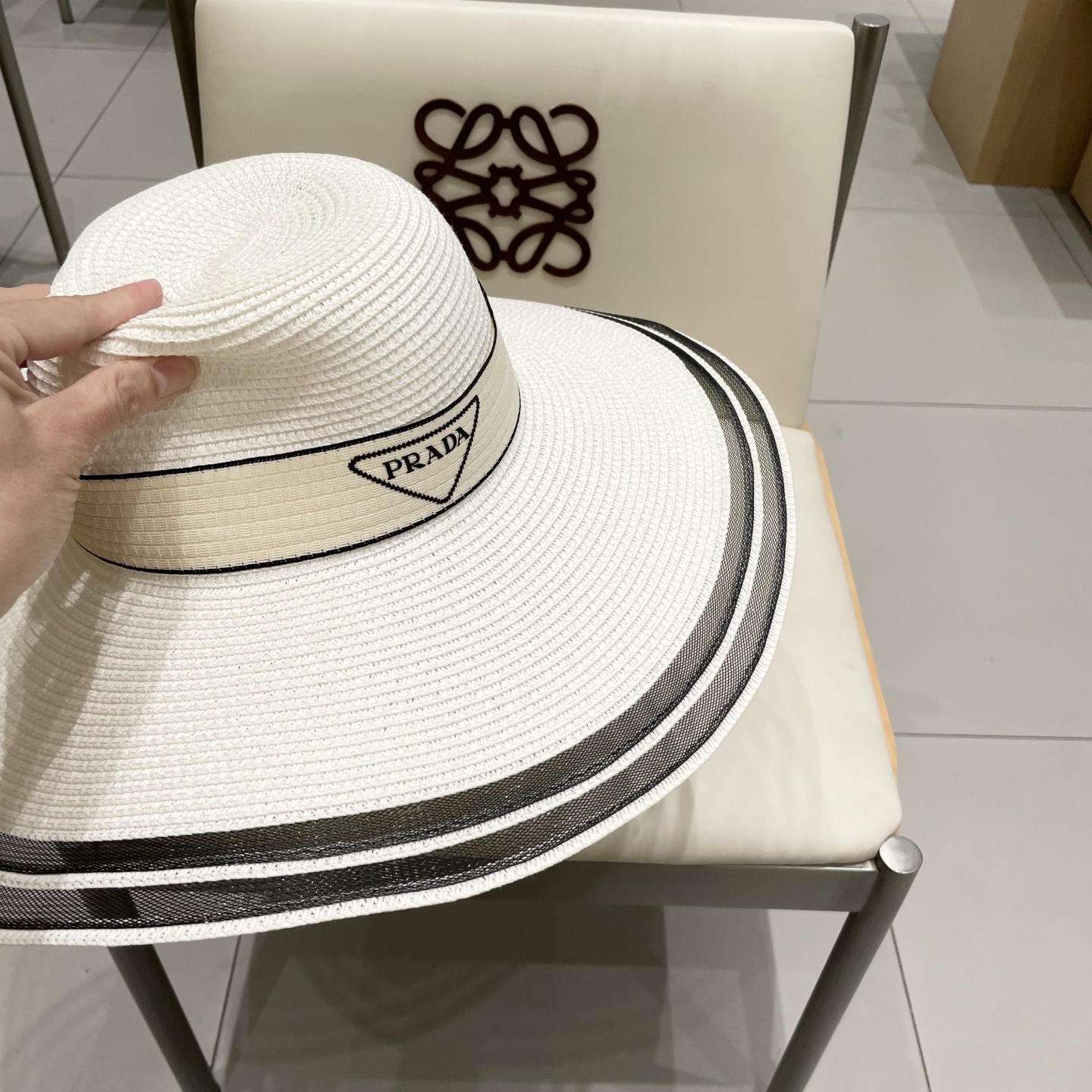  普拉达新款平顶礼帽，大帽檐草帽，头围57cm
