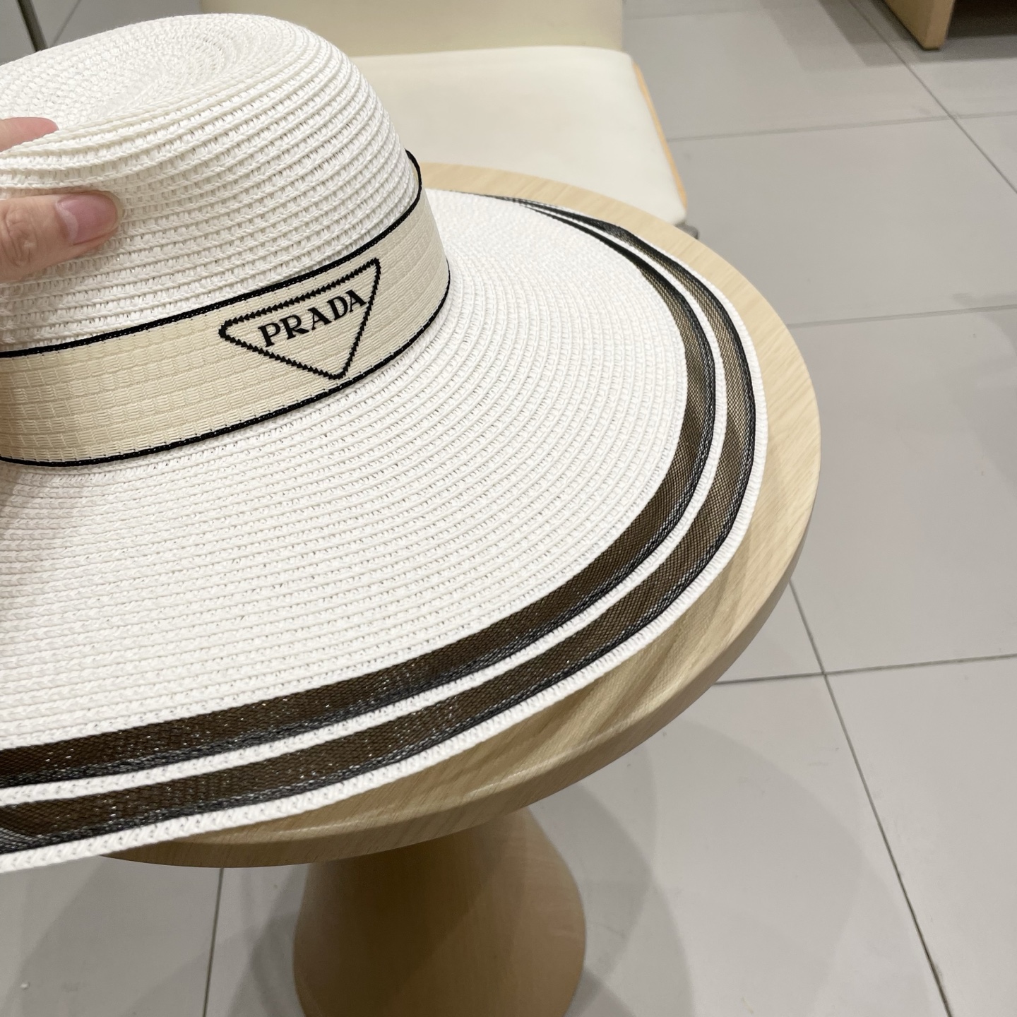  普拉达新款平顶礼帽，大帽檐草帽，头围57cm