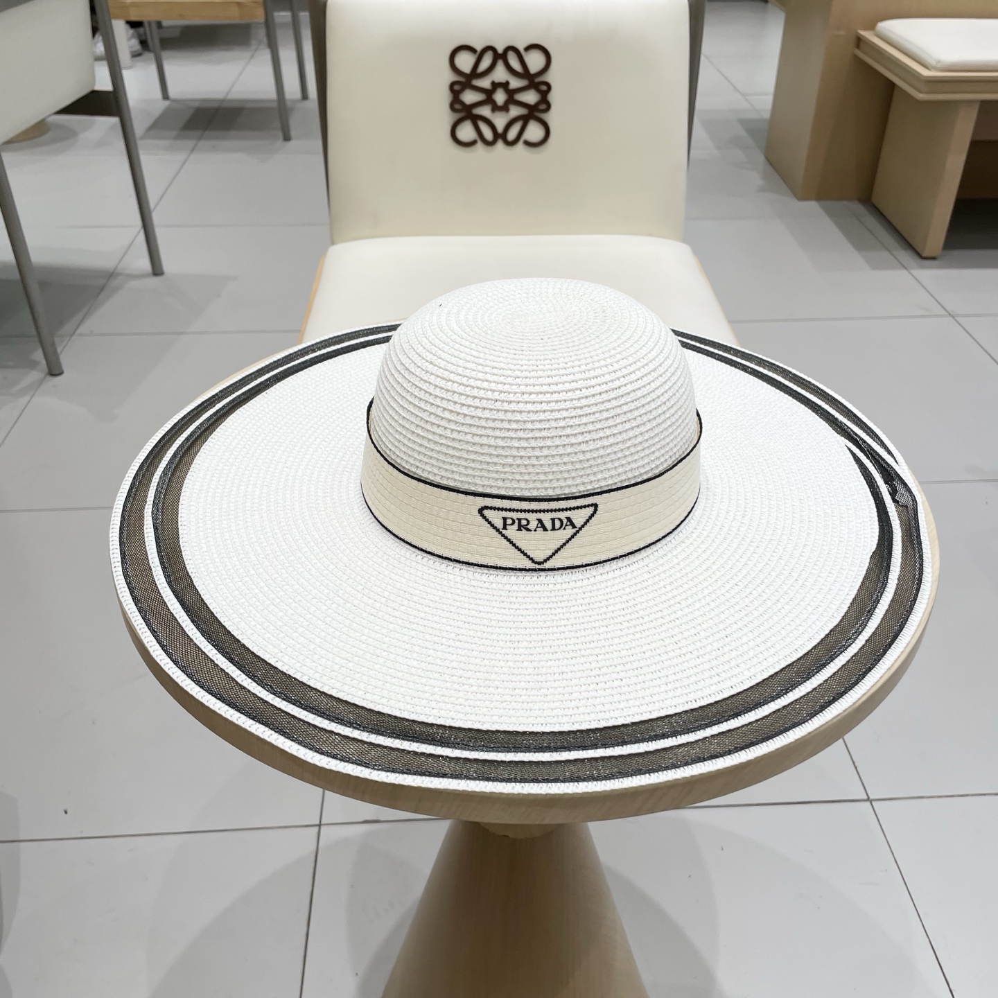  普拉达新款平顶礼帽，大帽檐草帽，头围57cm