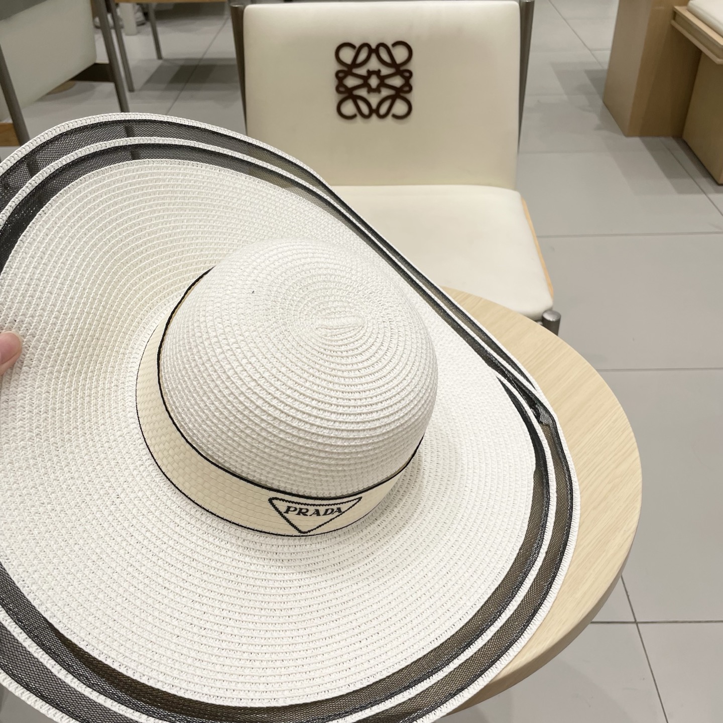  普拉达新款平顶礼帽，大帽檐草帽，头围57cm