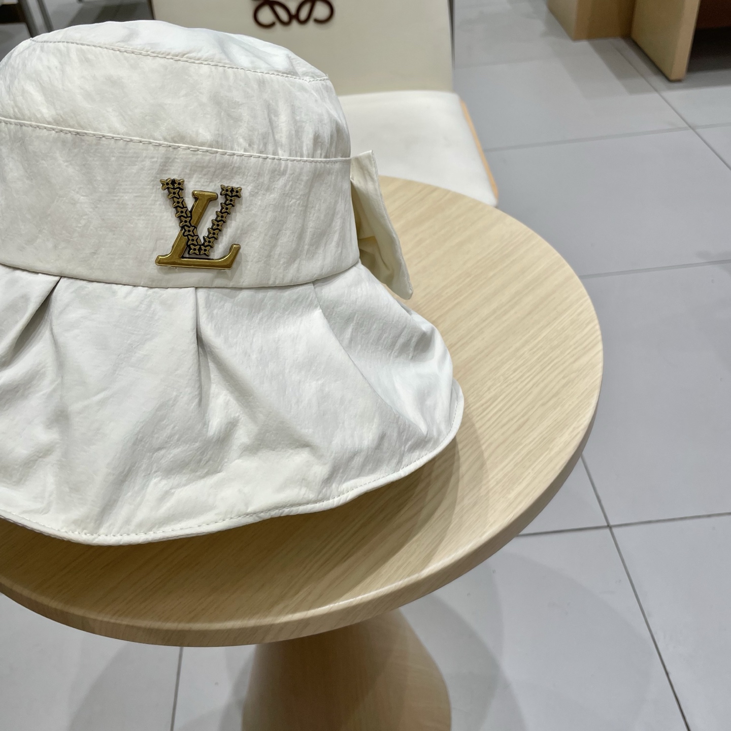 Lv路易威登蝴蝶结渔夫帽，名媛气质款，头围57cm