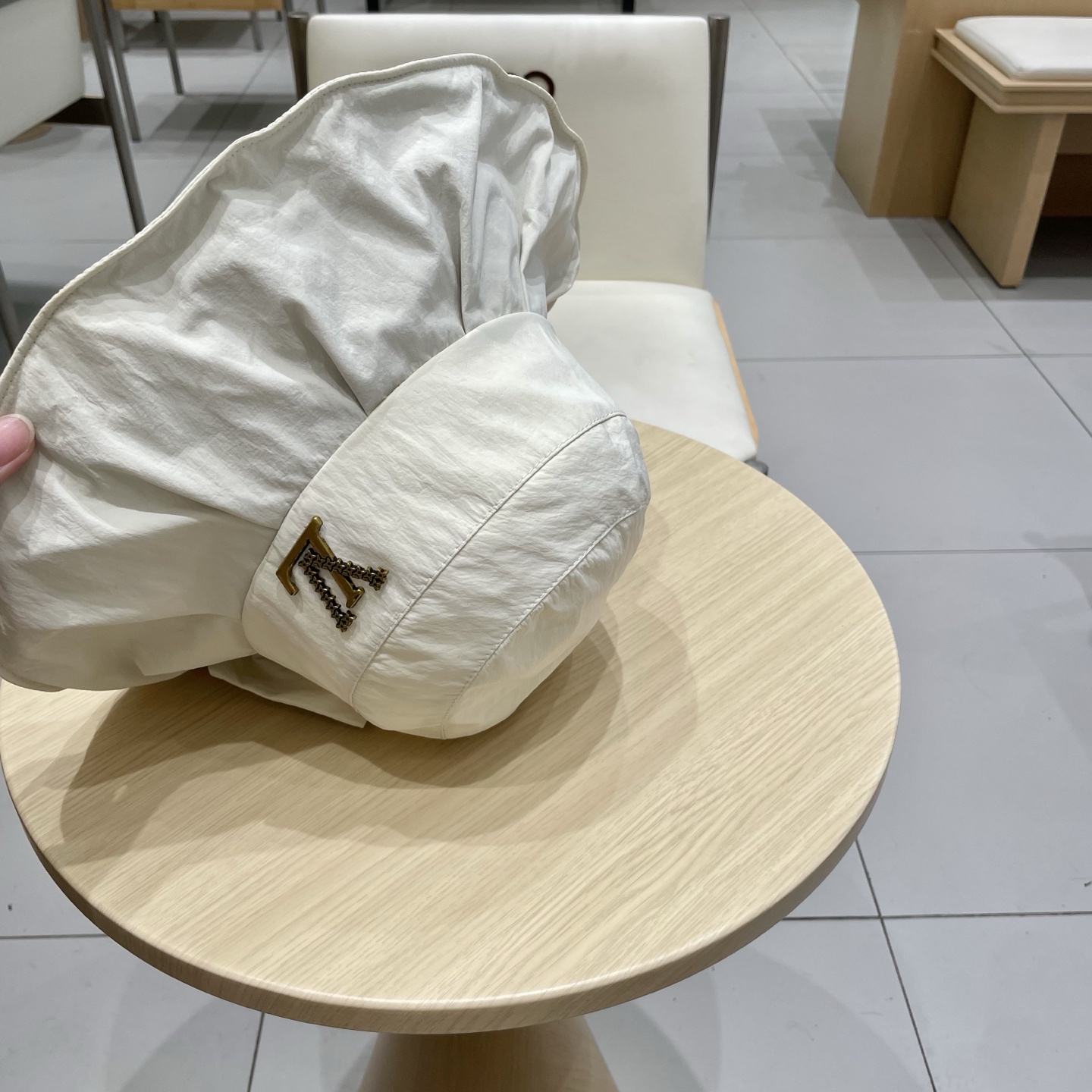 Lv路易威登蝴蝶结渔夫帽，名媛气质款，头围57cm