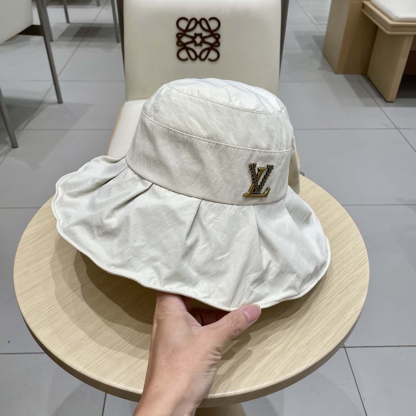 Lv路易威登蝴蝶结渔夫帽，名媛气质款，头围57cm