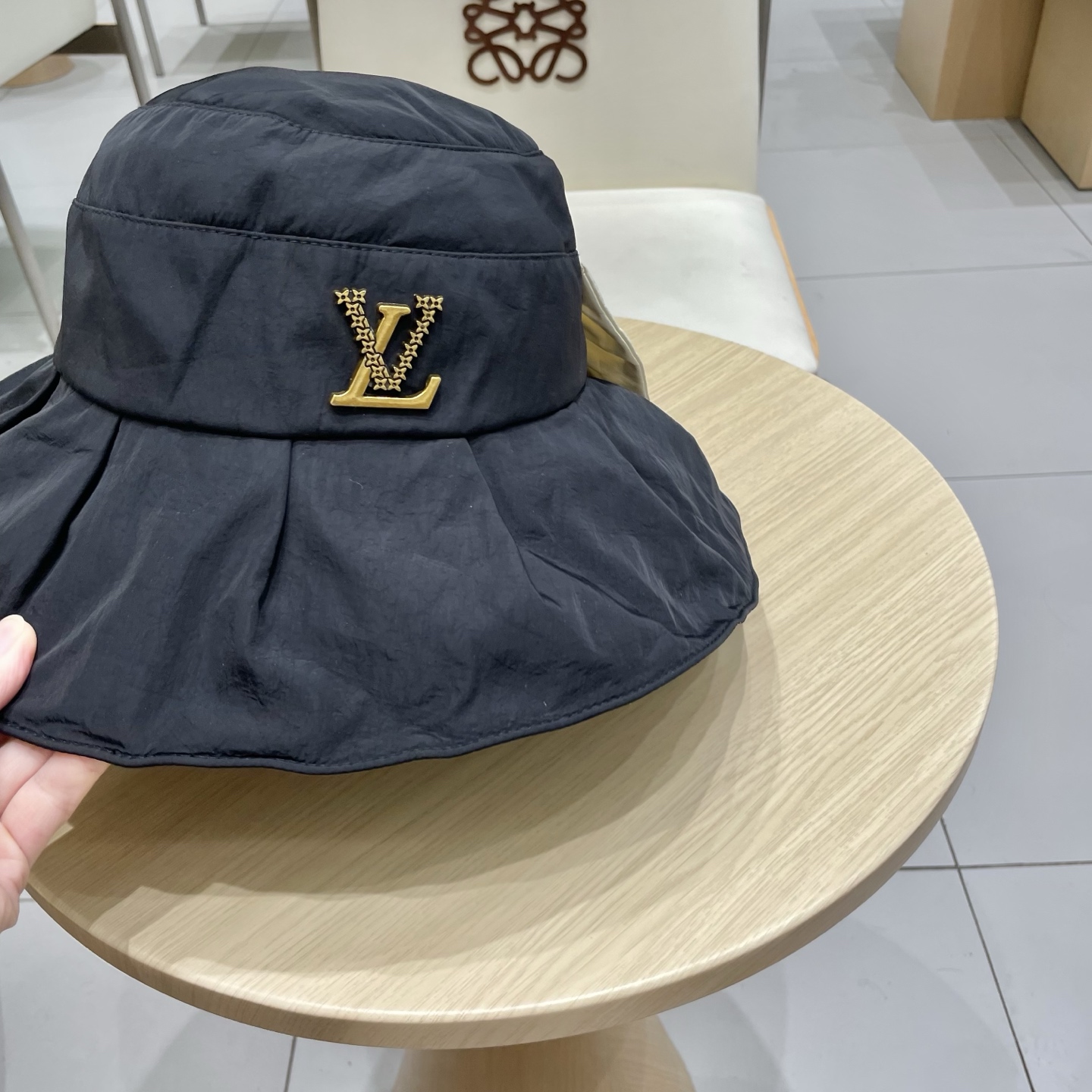 Lv路易威登蝴蝶结渔夫帽，名媛气质款，头围57cm