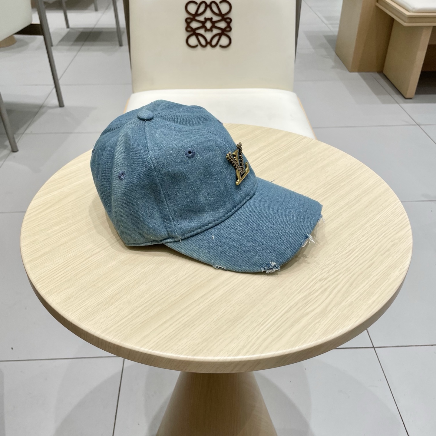 🧢路易威登棒球帽 LouisVuitton😍新款LV棒球帽，重工打造♥️高端大气，百搭款🤗男女通用！跑量