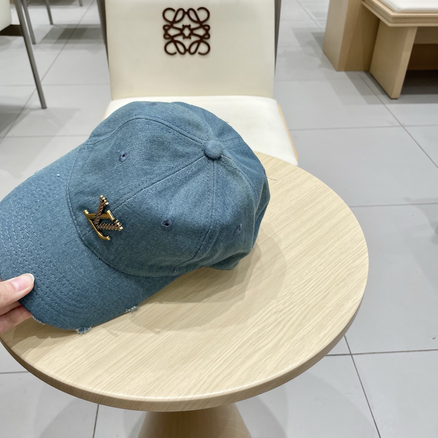 🧢路易威登棒球帽 LouisVuitton😍新款LV棒球帽，重工打造♥️高端大气，百搭款🤗男女通用！跑量