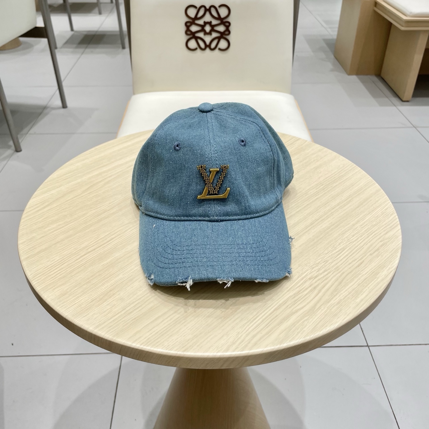 🧢路易威登棒球帽 LouisVuitton😍新款LV棒球帽，重工打造♥️高端大气，百搭款🤗男女通用！跑量