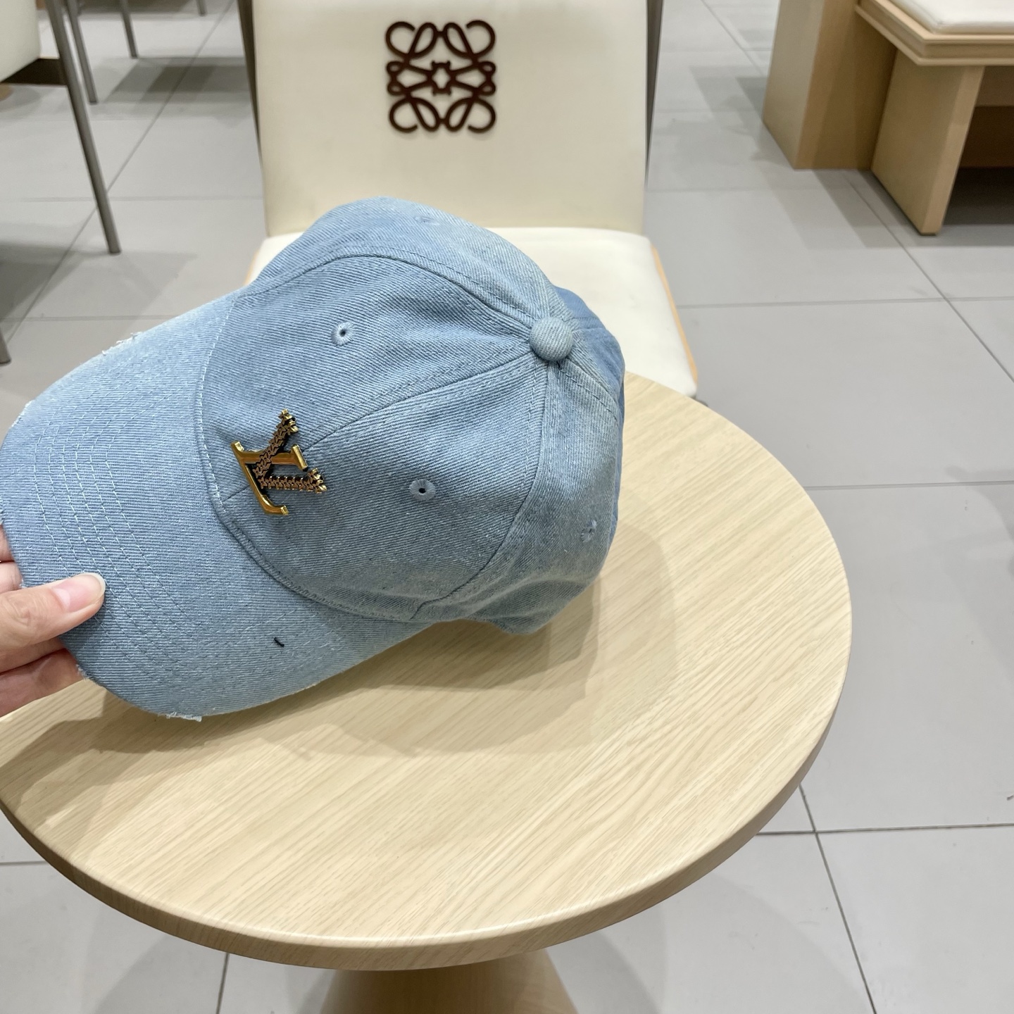 🧢路易威登棒球帽 LouisVuitton😍新款LV棒球帽，重工打造♥️高端大气，百搭款🤗男女通用！跑量