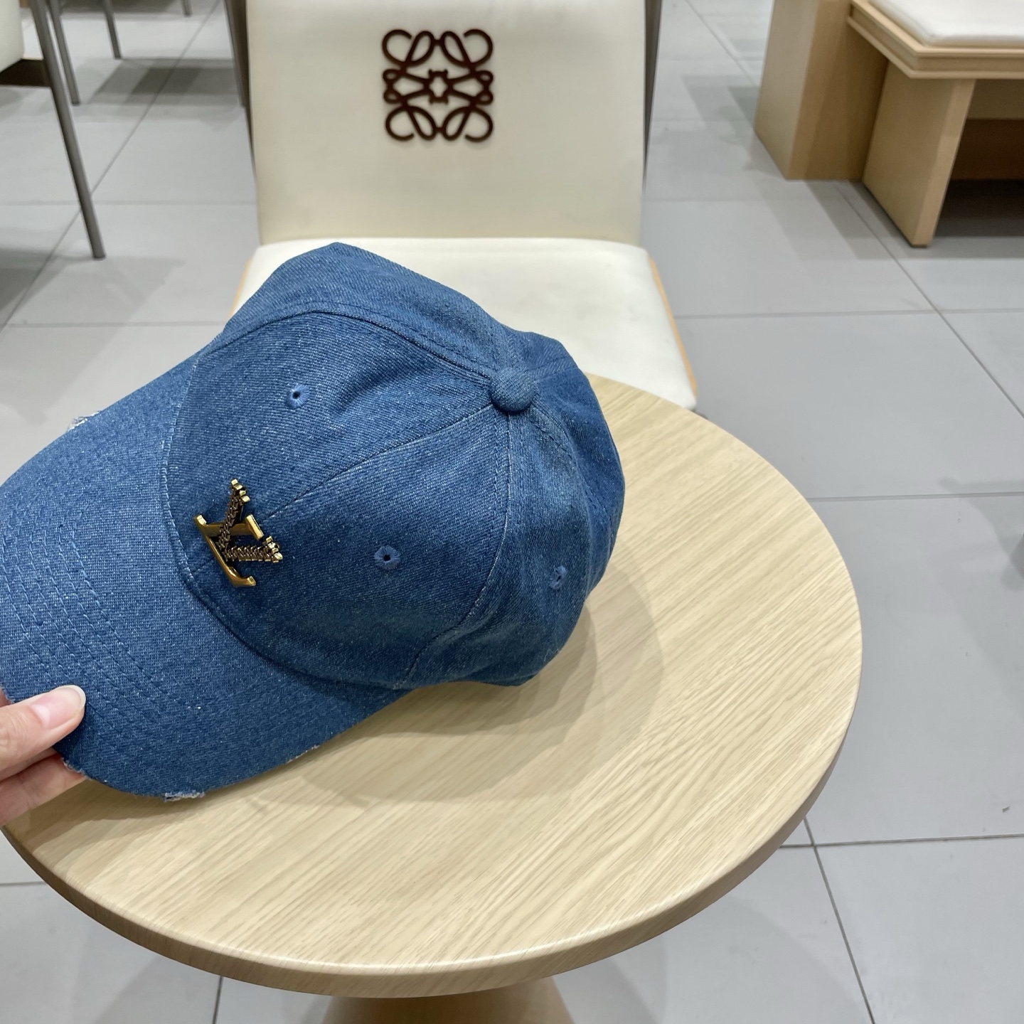 🧢路易威登棒球帽 LouisVuitton😍新款LV棒球帽，重工打造♥️高端大气，百搭款🤗男女通用！跑量
