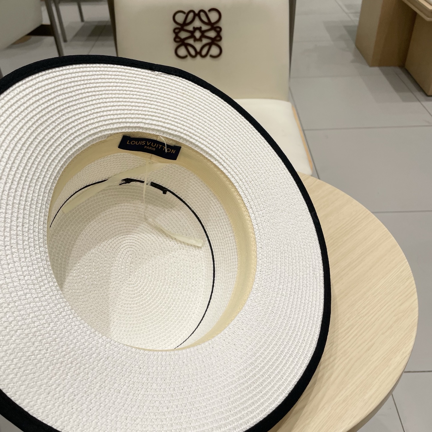  🧢路易威登LouisVuitton😍夏季草帽女平顶复古度假风渔夫帽户外沙滩防晒遮阳民族风平沿宽檐遮