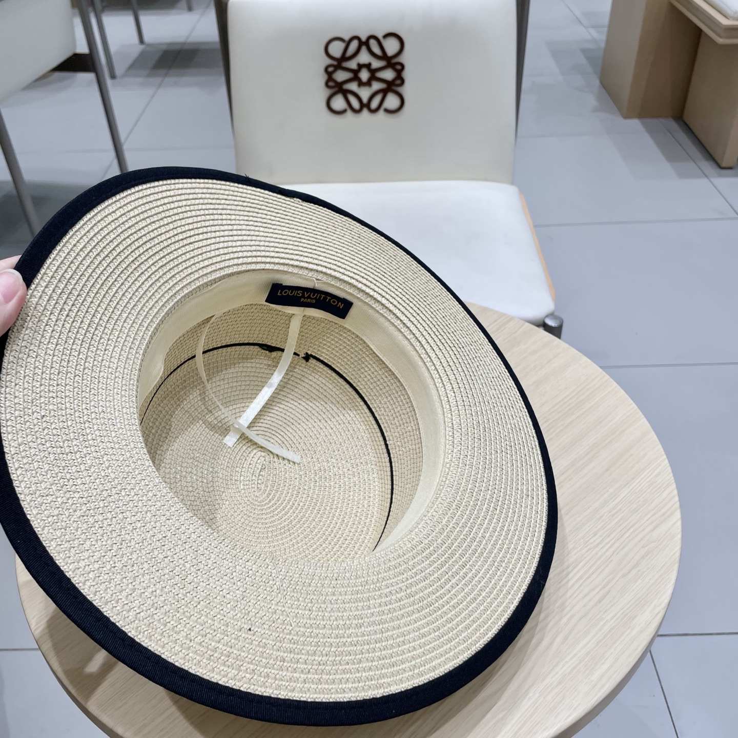  🧢路易威登LouisVuitton😍夏季草帽女平顶复古度假风渔夫帽户外沙滩防晒遮阳民族风平沿宽檐遮