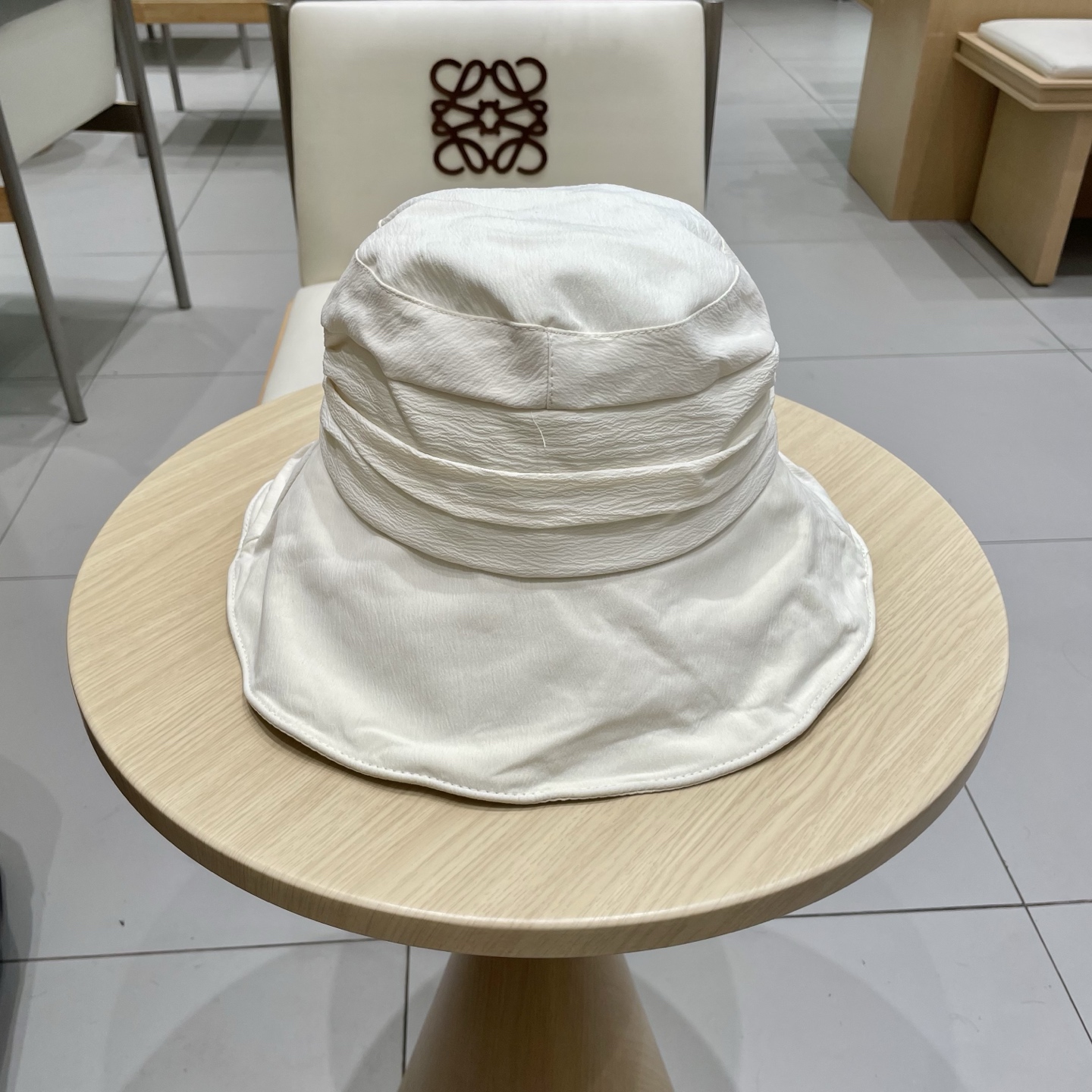 。PRADA普拉达新款遮阳渔夫帽、防紫外线布帽，可折叠头围57cm