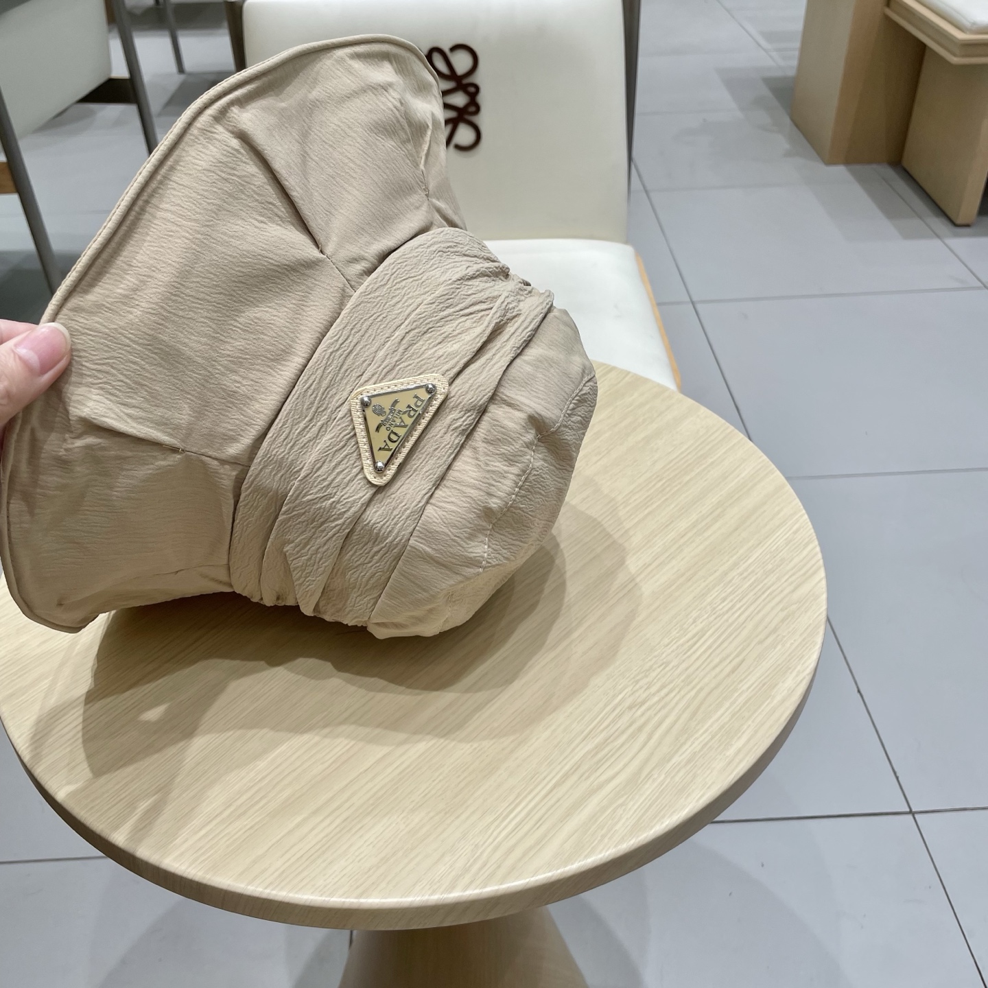 。PRADA普拉达新款遮阳渔夫帽、防紫外线布帽，可折叠头围57cm