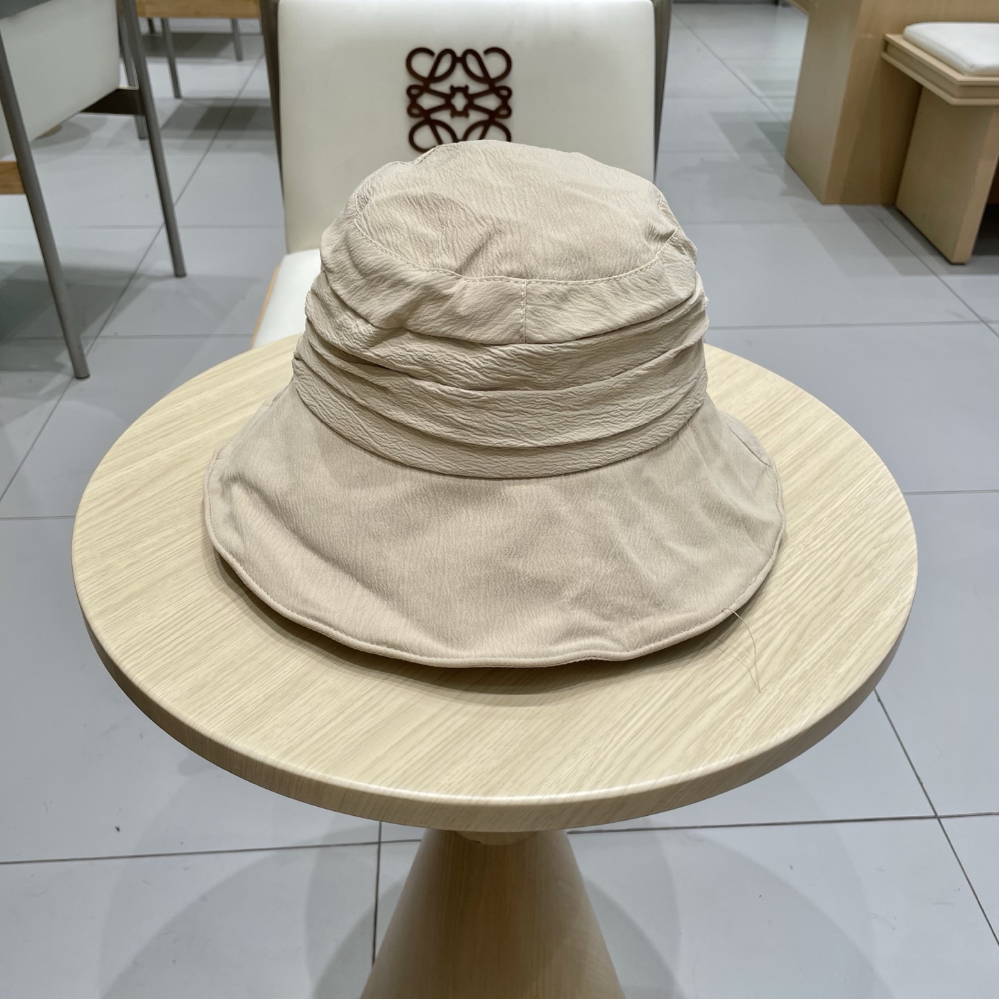 。PRADA普拉达新款遮阳渔夫帽、防紫外线布帽，可折叠头围57cm