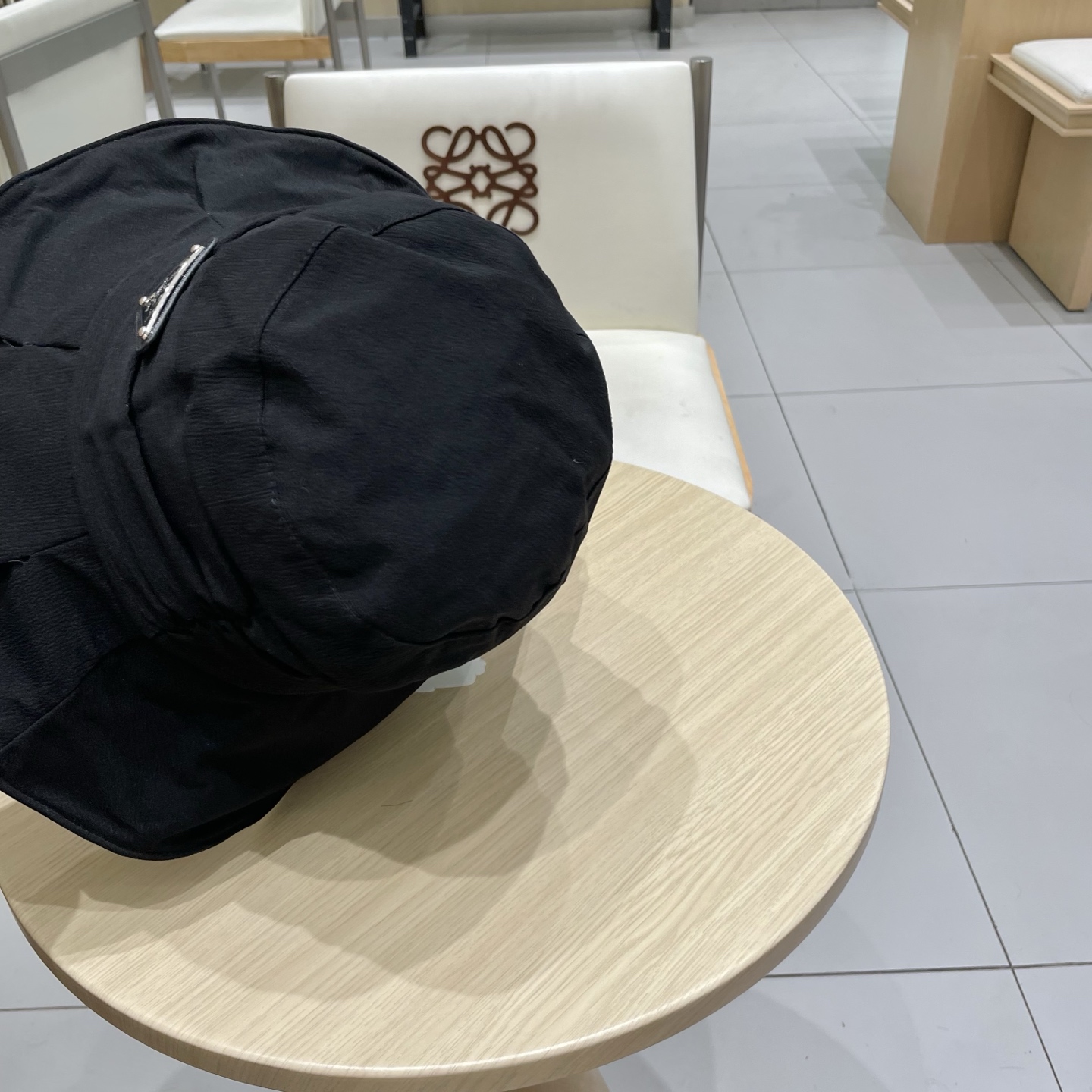 。PRADA普拉达新款遮阳渔夫帽、防紫外线布帽，可折叠头围57cm