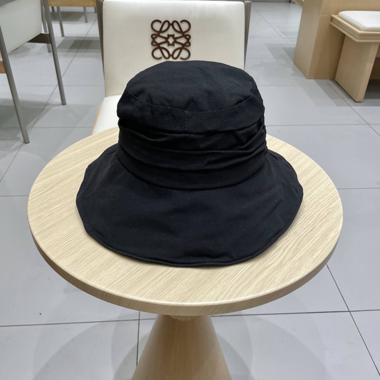 。PRADA普拉达新款遮阳渔夫帽、防紫外线布帽，可折叠头围57cm