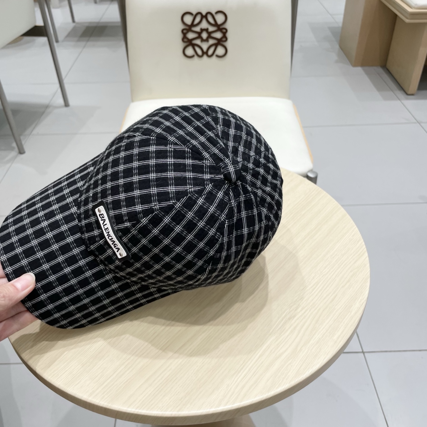  BALENCIAGA巴黎世家新款logo棒球帽，很酷的色系，男女佩戴都有不同style，第一批抢先出货