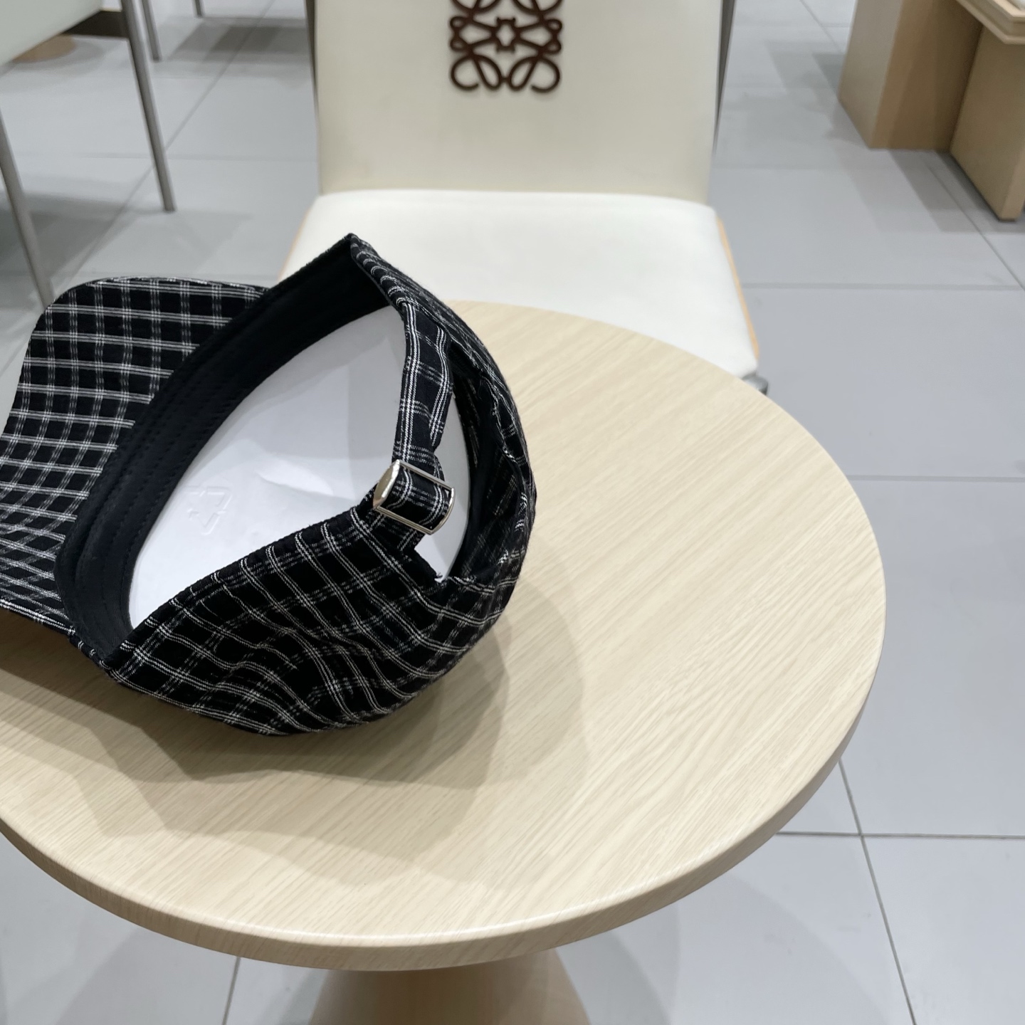  BALENCIAGA巴黎世家新款logo棒球帽，很酷的色系，男女佩戴都有不同style，第一批抢先出货
