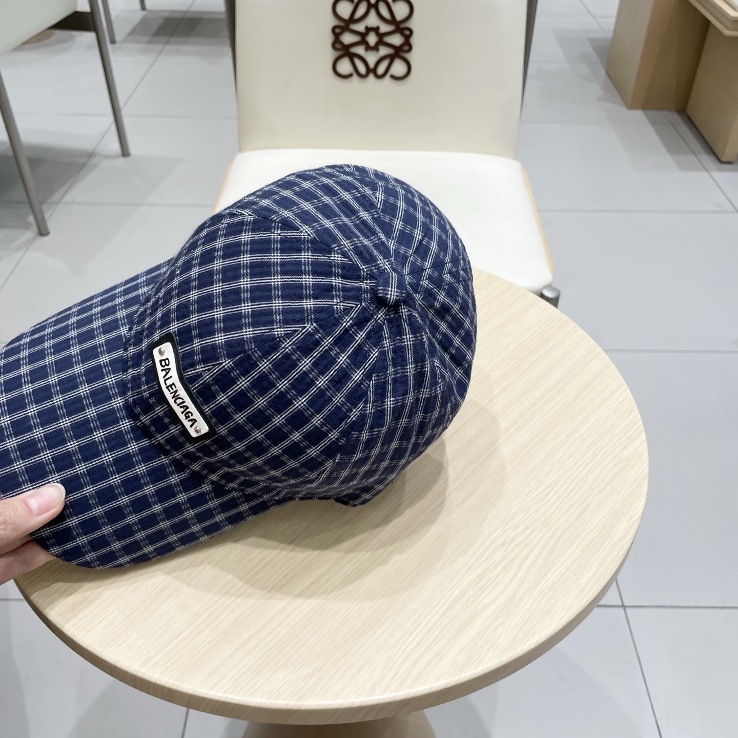  BALENCIAGA巴黎世家新款logo棒球帽，很酷的色系，男女佩戴都有不同style，第一批抢先出货