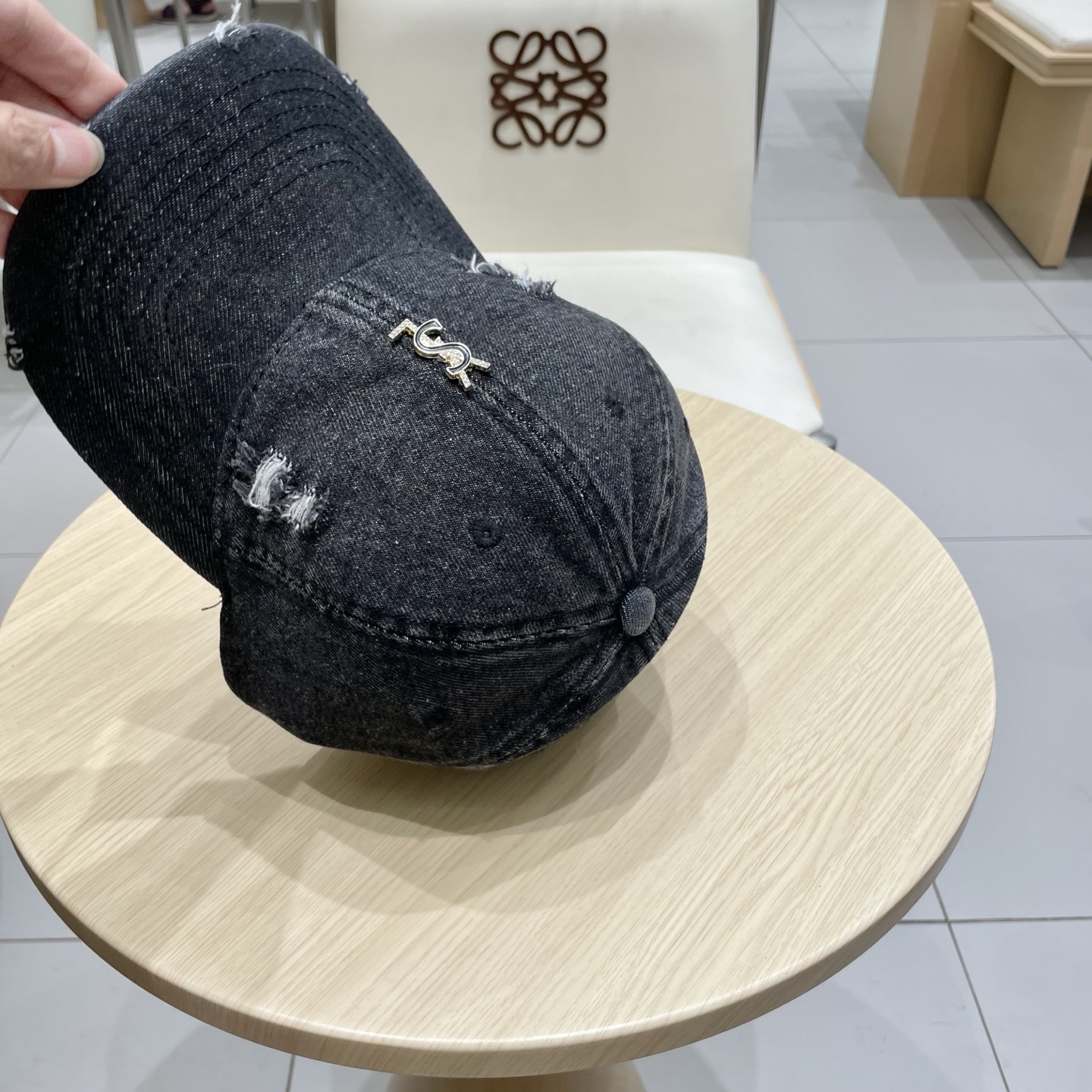  💛YSL圣罗兰】2025新款专柜棒球帽，经典款，细节做工都很精致，‼️经典四季款，男女款