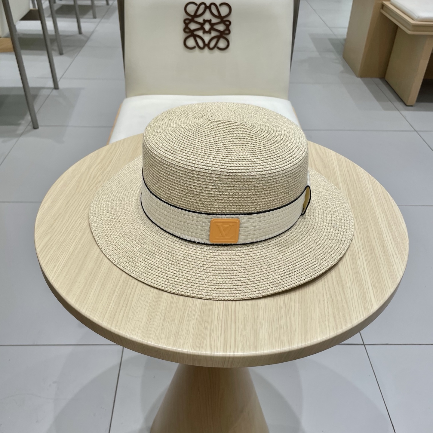 NO:361943,LV Louis Vuitton new straw hat, top hat, head circumference 57cm hat, straw hat fisherman hat baseball hat knit hat, hat, louis vuitton, louis vuitton, espadrilles, hatsLV路易威登新款草帽,平顶礼帽,头围57cm帽子草帽渔夫帽棒球帽针织帽,帽子,louis vuitton,louis vuitton,espadrilles,hats,hat