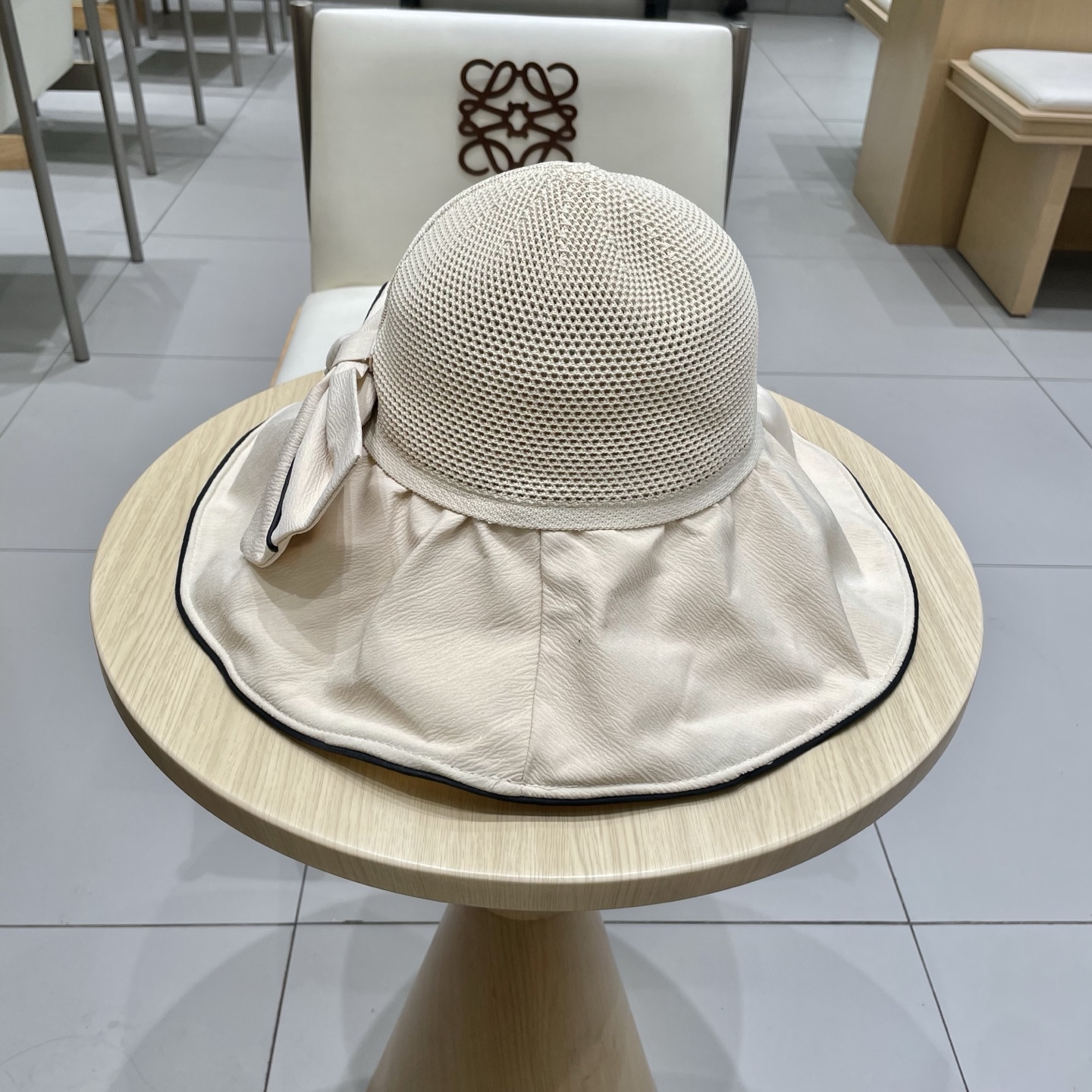  DIOR迪奥帽子女夏季遮阳防晒渔夫帽防紫外线大檐遮脸大头围显脸小太阳透气。 