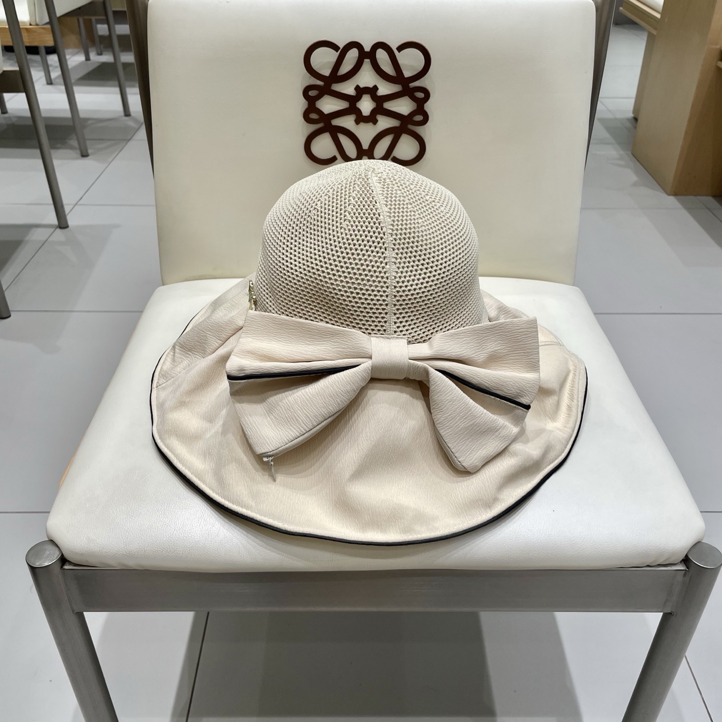  DIOR迪奥帽子女夏季遮阳防晒渔夫帽防紫外线大檐遮脸大头围显脸小太阳透气。 