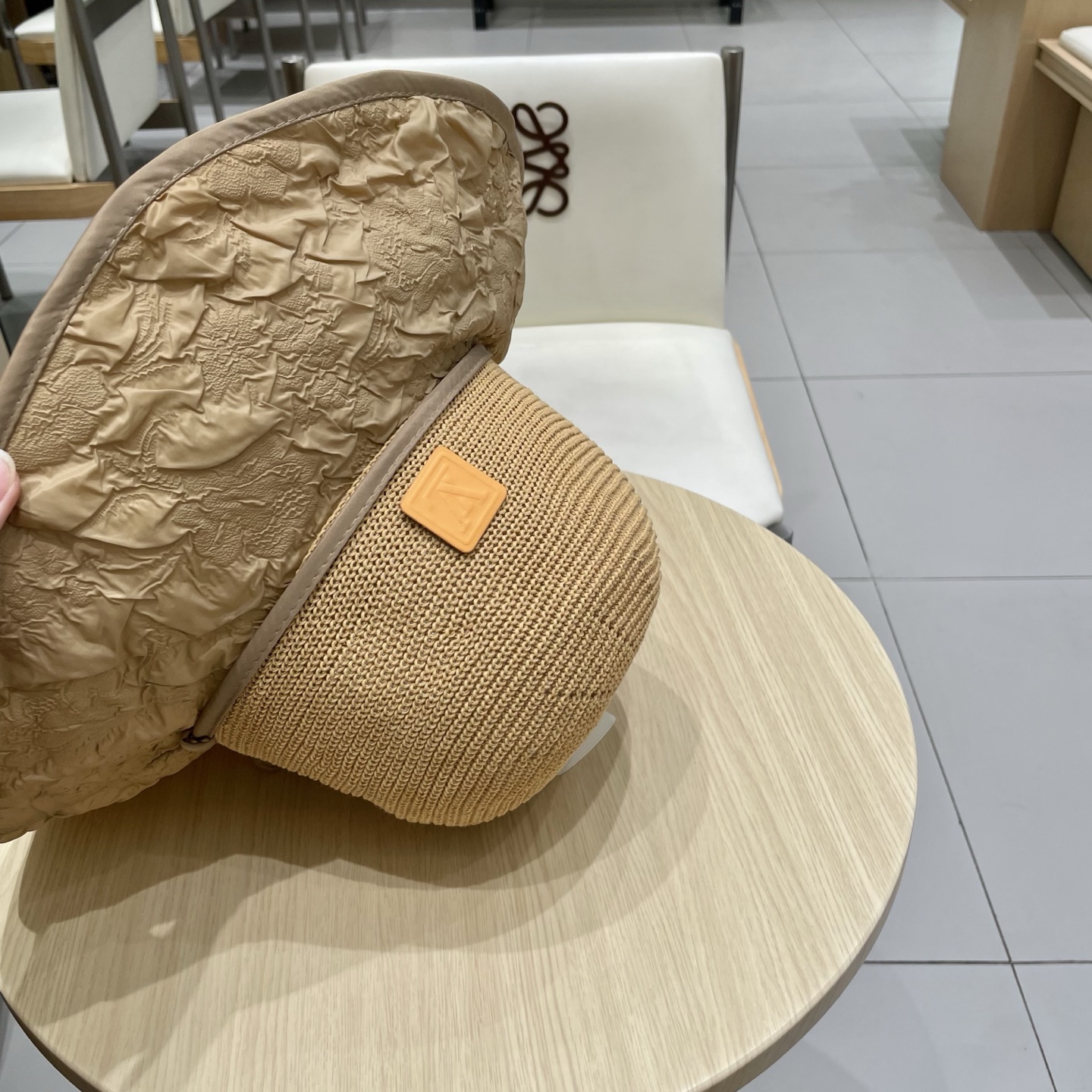  🧢路易威登LouisVuitton遮阳防晒帽女 夏季紫外线可折叠透气帽子新款户外沙滩薄款渔夫帽