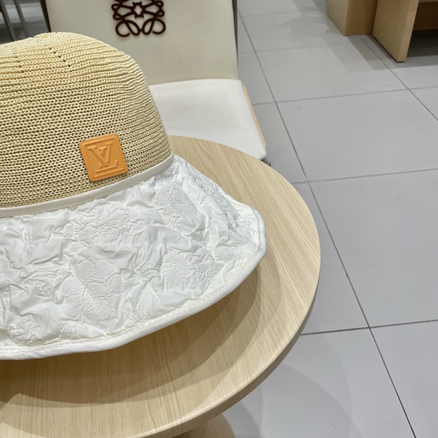  🧢路易威登LouisVuitton遮阳防晒帽女 夏季紫外线可折叠透气帽子新款户外沙滩薄款渔夫帽