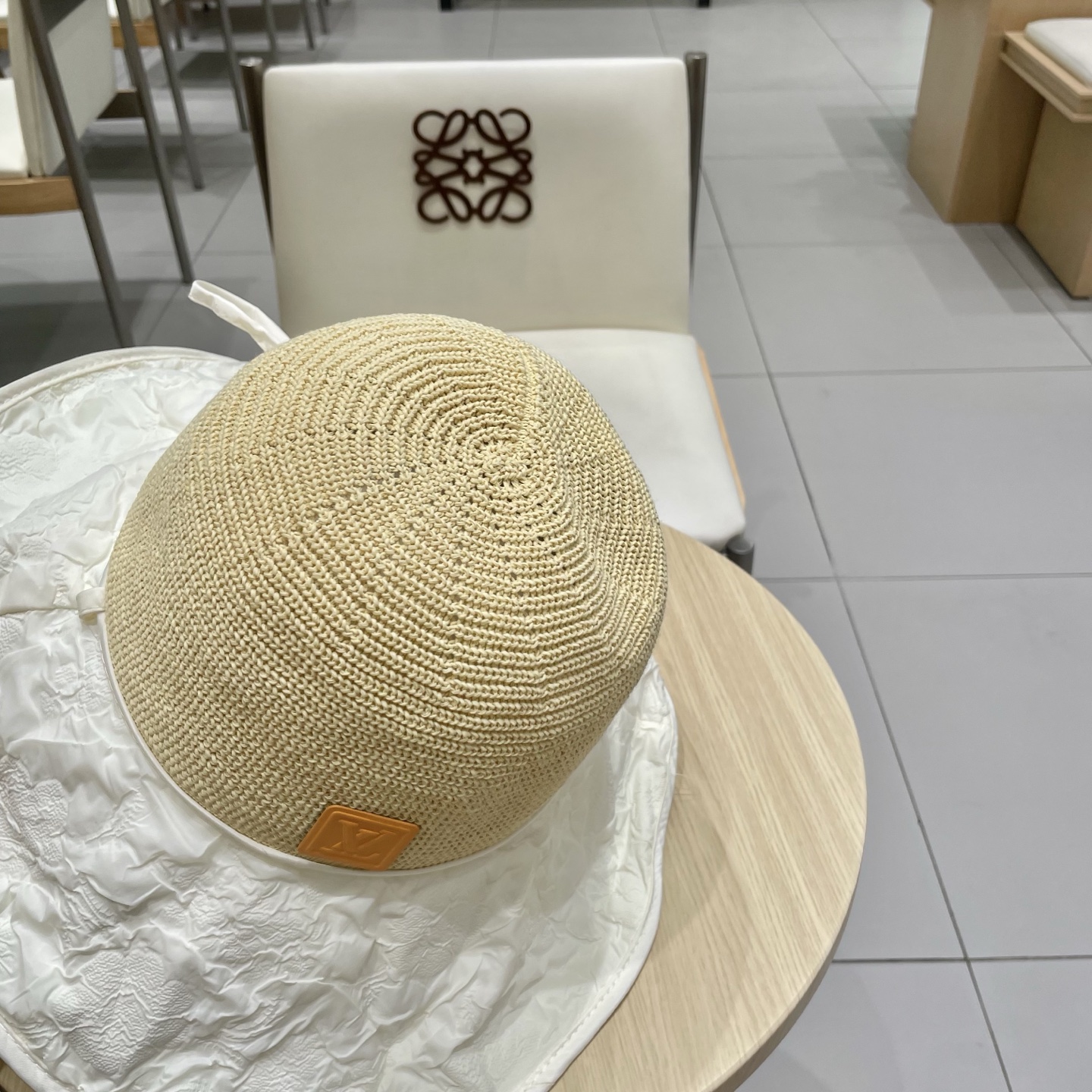  🧢路易威登LouisVuitton遮阳防晒帽女 夏季紫外线可折叠透气帽子新款户外沙滩薄款渔夫帽