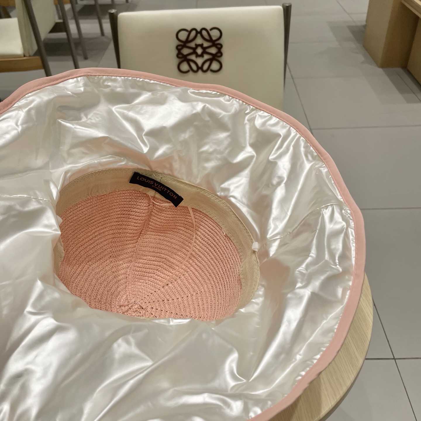  🧢路易威登LouisVuitton遮阳防晒帽女 夏季紫外线可折叠透气帽子新款户外沙滩薄款渔夫帽