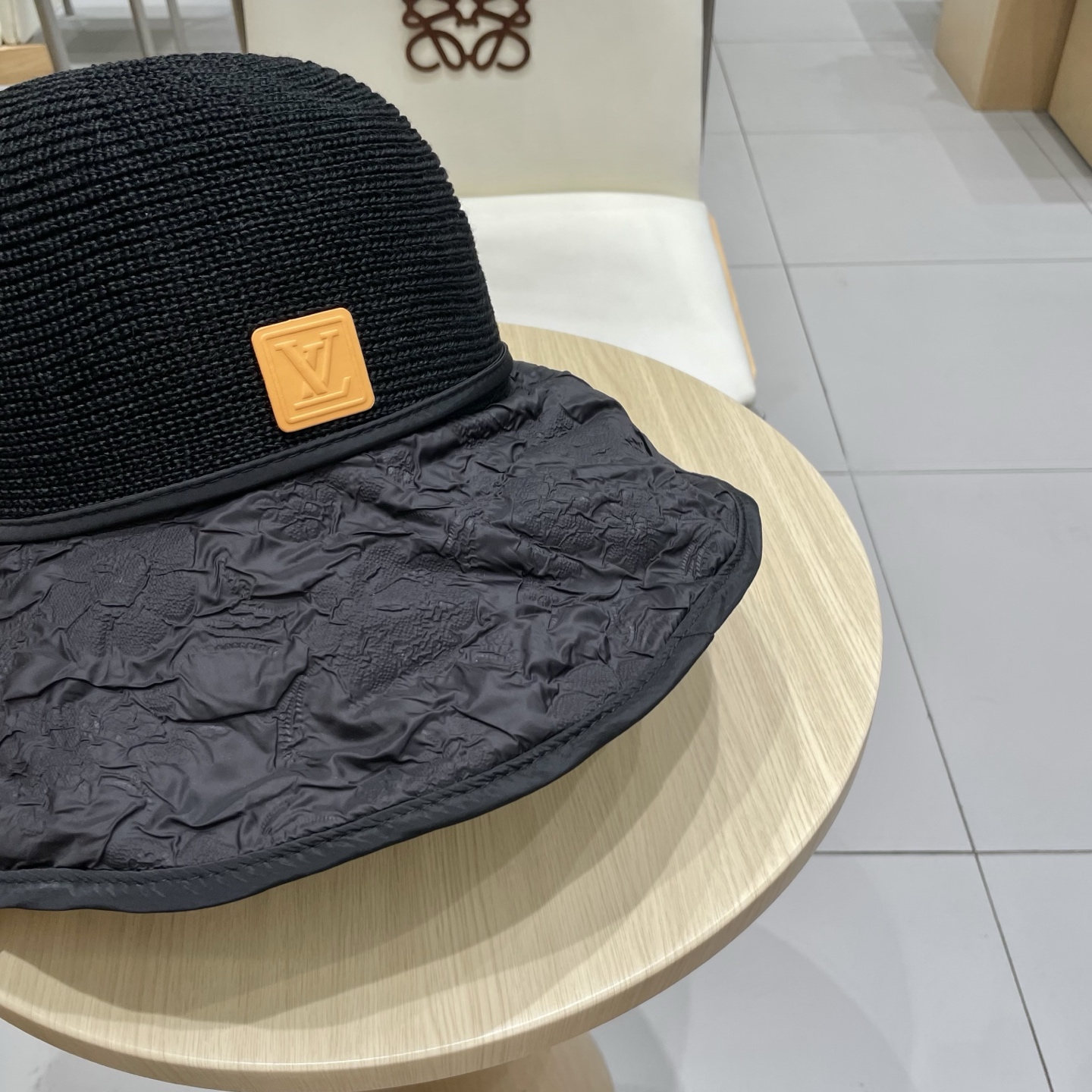  🧢路易威登LouisVuitton遮阳防晒帽女 夏季紫外线可折叠透气帽子新款户外沙滩薄款渔夫帽