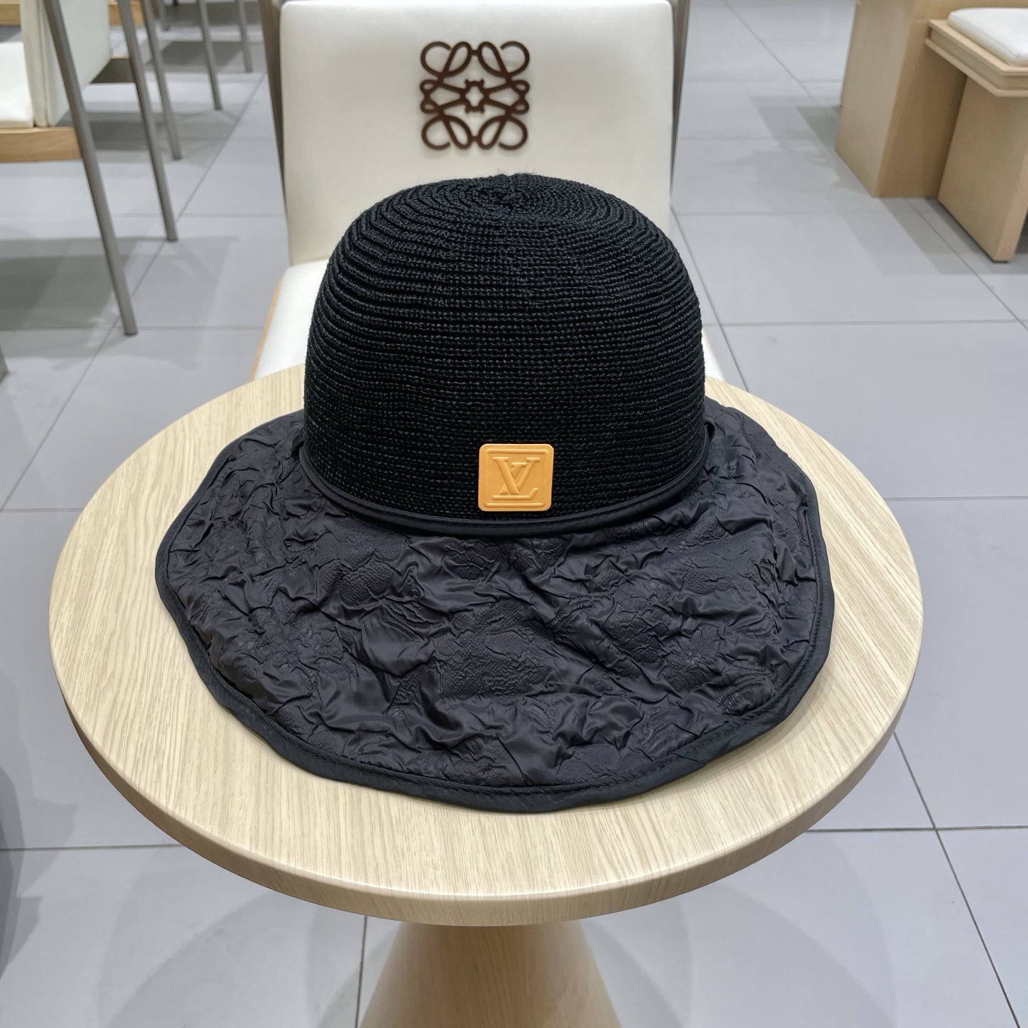  🧢路易威登LouisVuitton遮阳防晒帽女 夏季紫外线可折叠透气帽子新款户外沙滩薄款渔夫帽