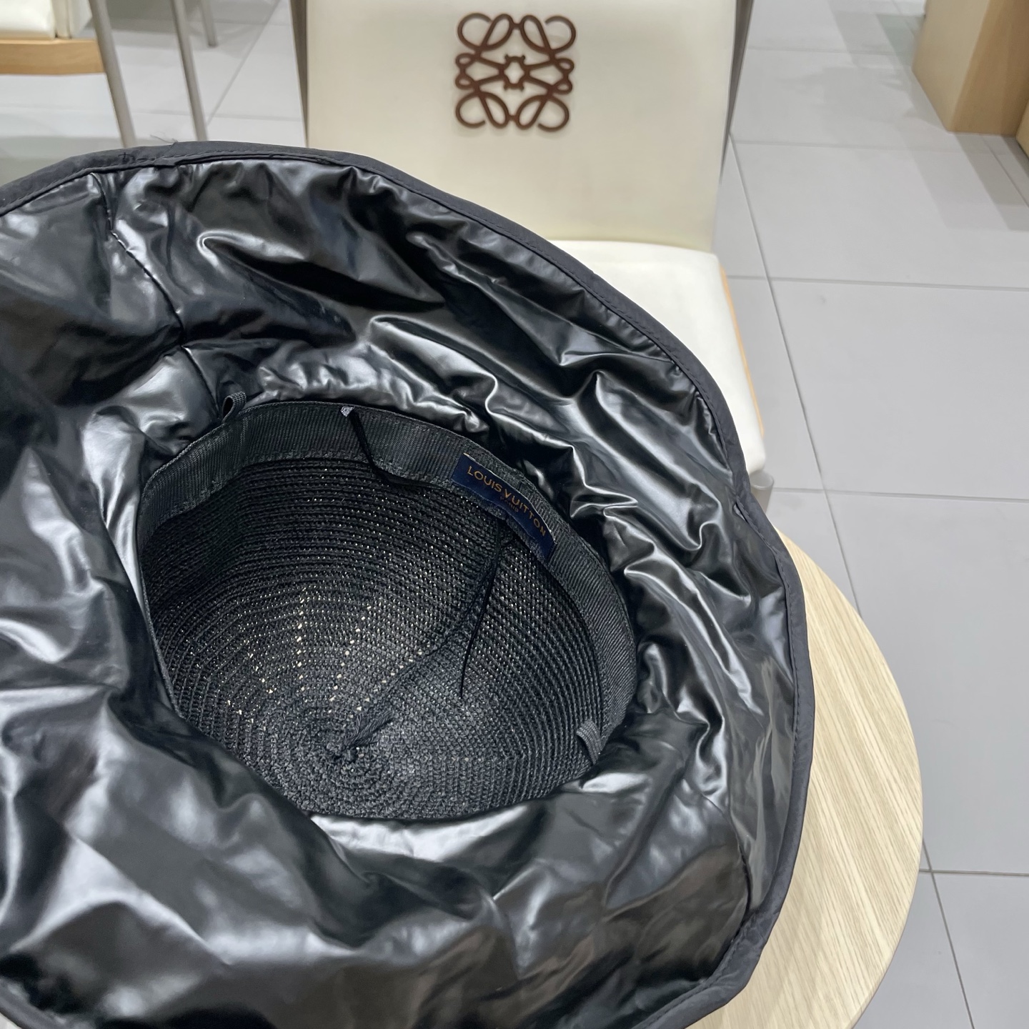  🧢路易威登LouisVuitton遮阳防晒帽女 夏季紫外线可折叠透气帽子新款户外沙滩薄款渔夫帽