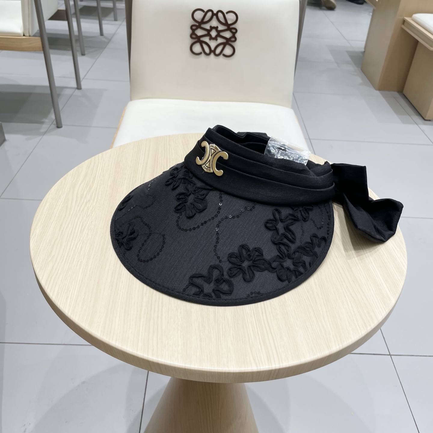 NO:361965,celine Celine empty roof sun hat, shell hat, headband small flower pattern, super small fresh, hat straw hat fisherman hat baseball hat knit hat, hat, celine, espadrilles, hatsceline塞琳空顶遮阳帽,贝壳帽,发箍 小花朵图案,超级小清新,帽子草帽渔夫帽棒球帽针织帽,帽子,celine,espadrilles,hats,hat