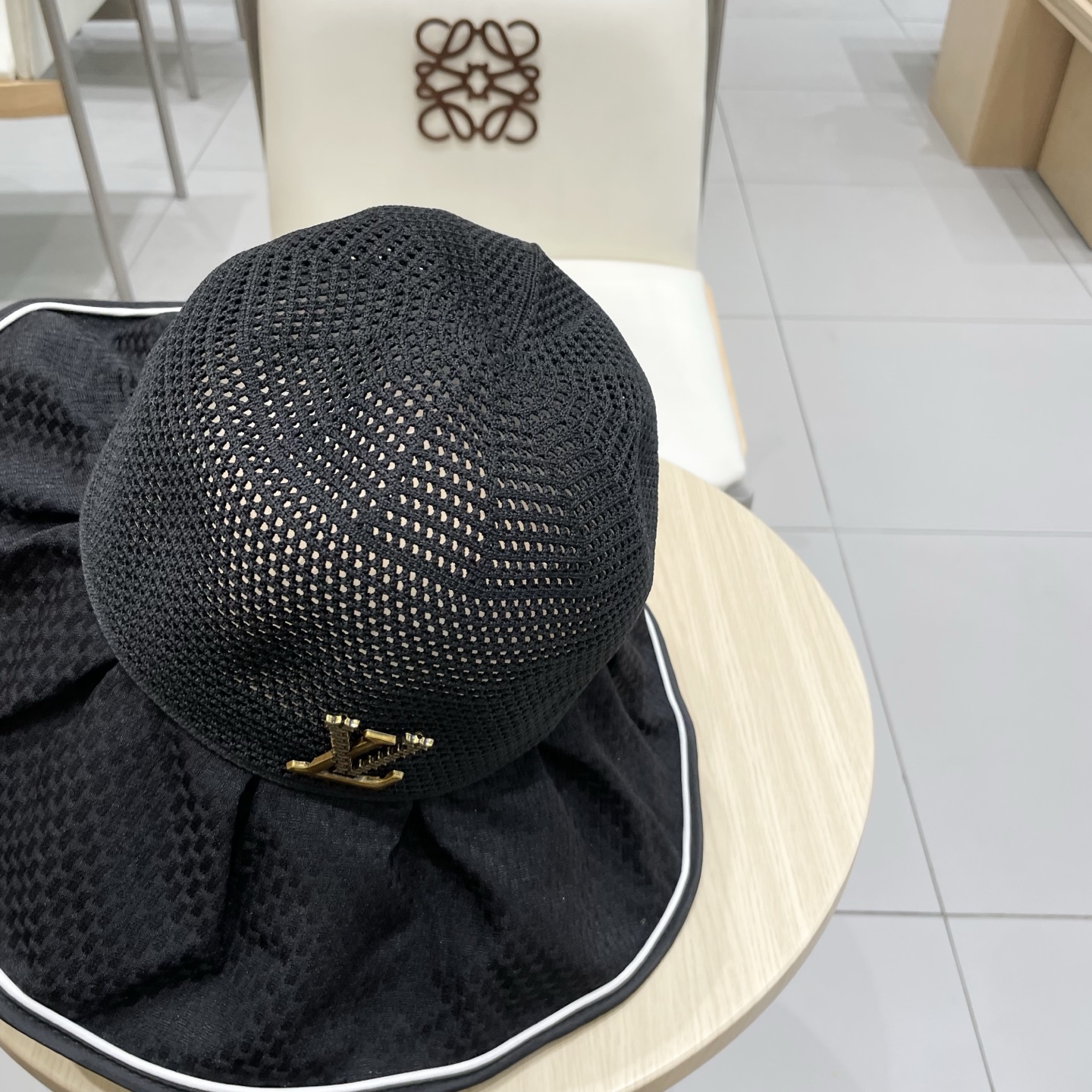  🧢路易威登LouisVuitton春夏季新款蝴蝶结遮阳大沿帽子女户外休闲运动时尚透气渔夫帽盆帽h