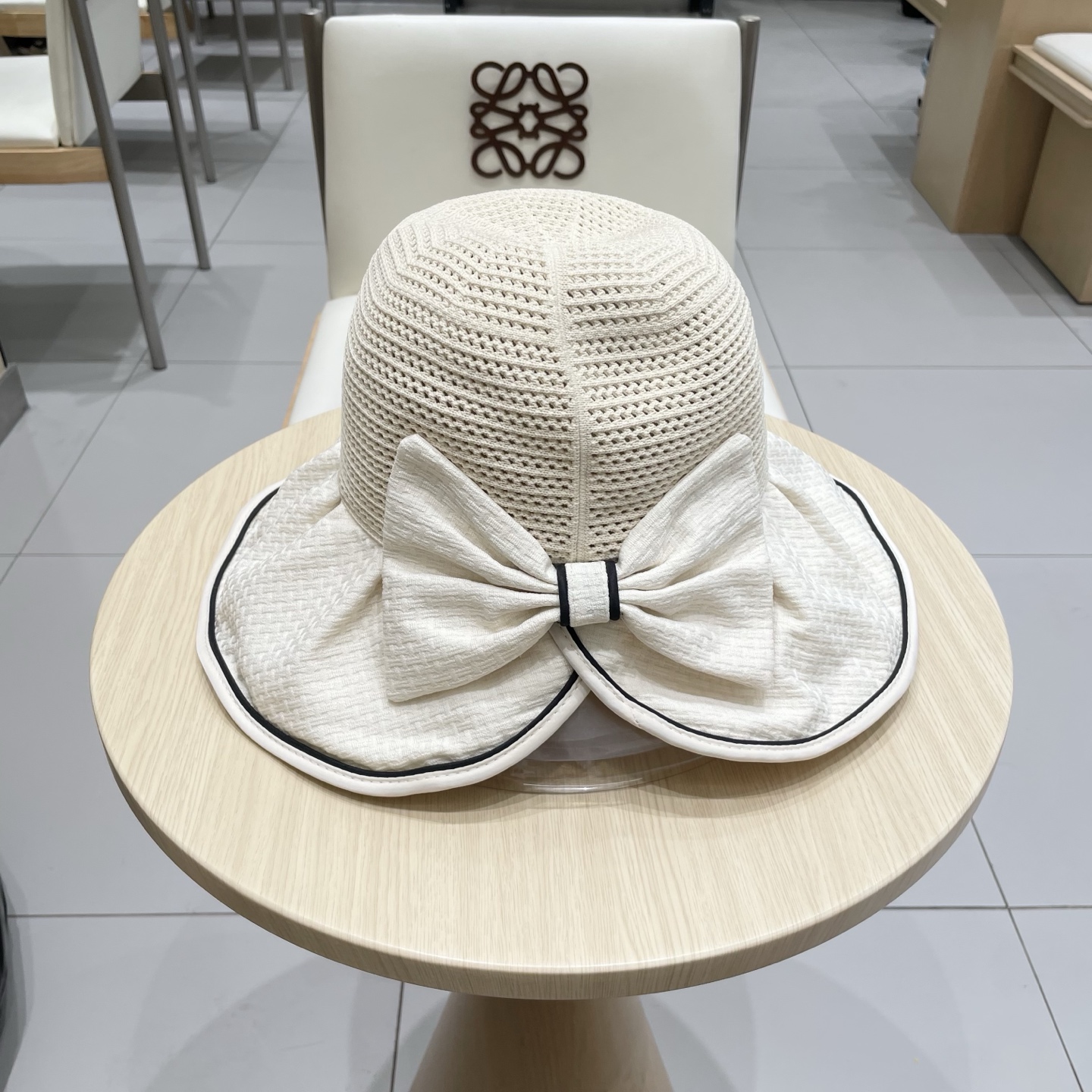  🧢路易威登LouisVuitton春夏季新款蝴蝶结遮阳大沿帽子女户外休闲运动时尚透气渔夫帽盆帽h