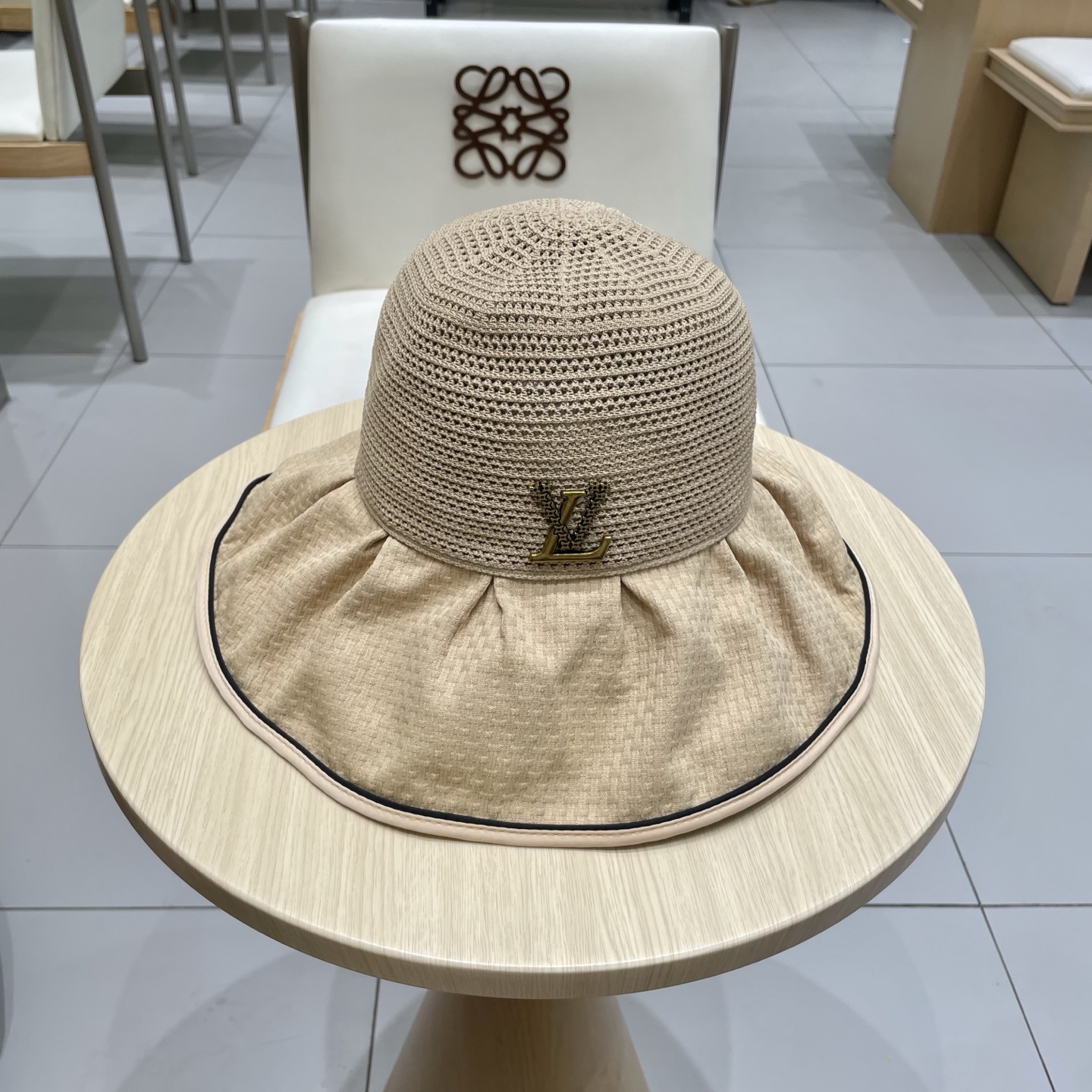  🧢路易威登LouisVuitton春夏季新款蝴蝶结遮阳大沿帽子女户外休闲运动时尚透气渔夫帽盆帽h