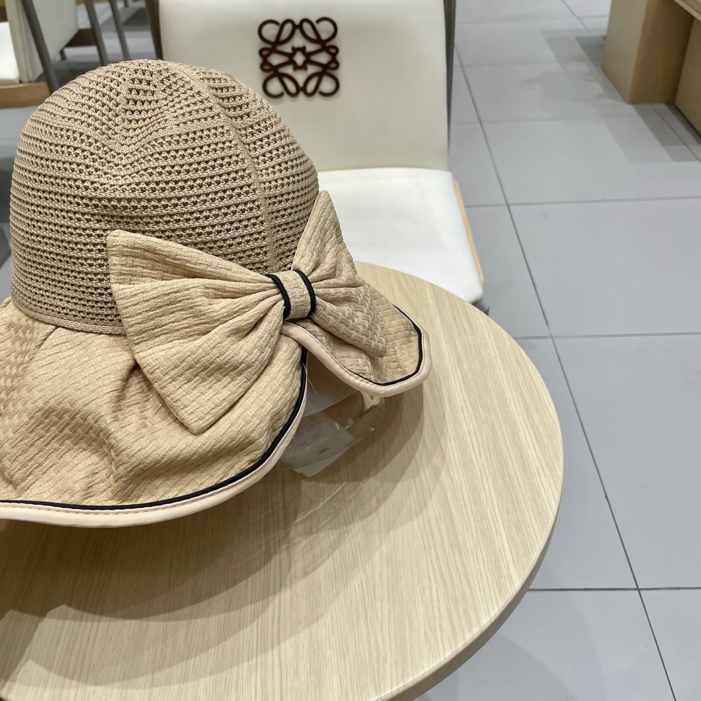  🧢路易威登LouisVuitton春夏季新款蝴蝶结遮阳大沿帽子女户外休闲运动时尚透气渔夫帽盆帽h