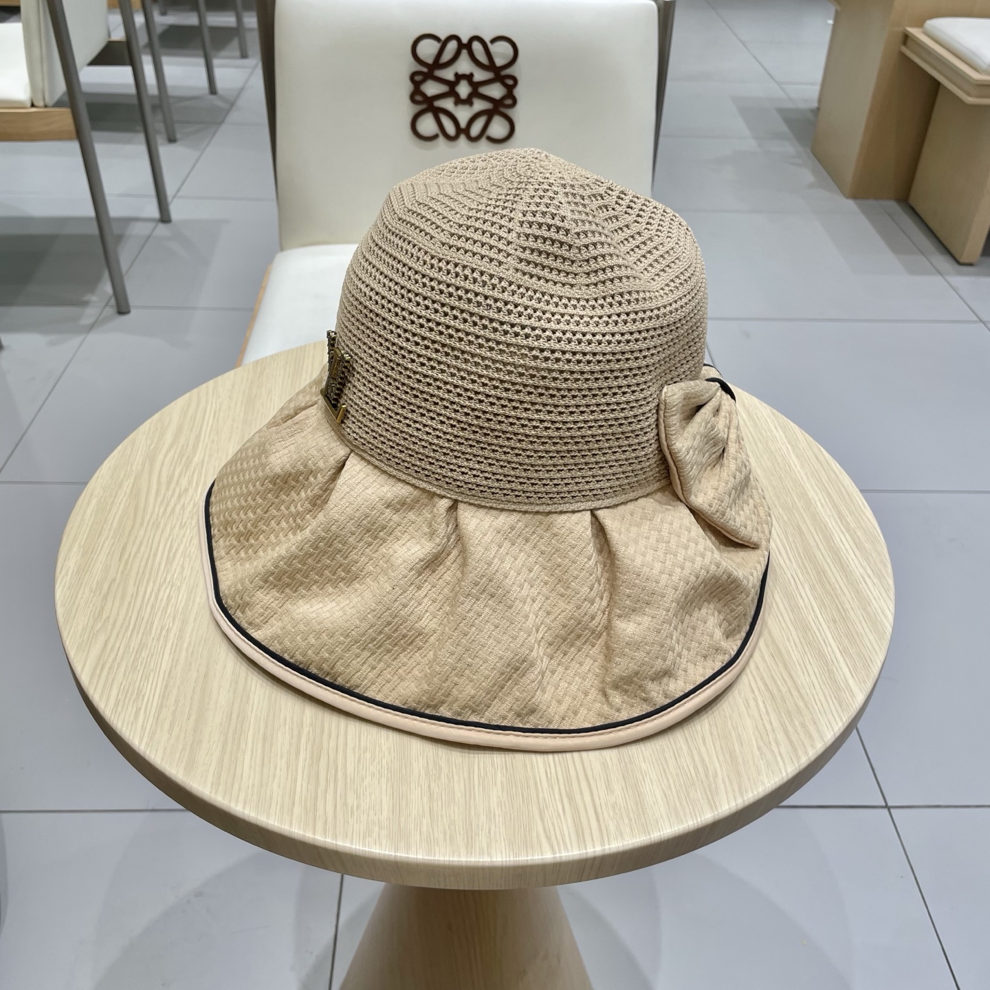  🧢路易威登LouisVuitton春夏季新款蝴蝶结遮阳大沿帽子女户外休闲运动时尚透气渔夫帽盆帽h