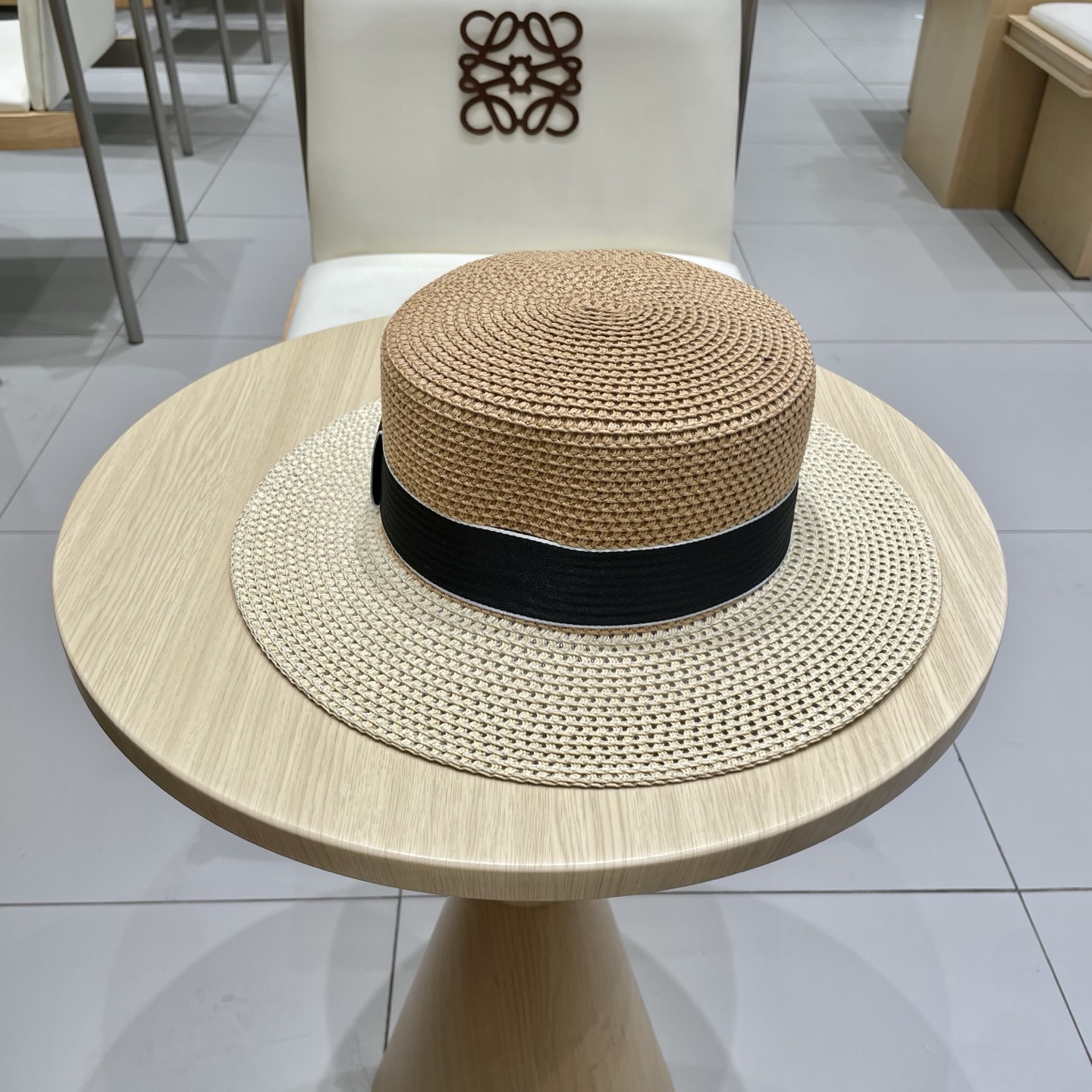 【巴黎世家】2025拼色新款草编遮阳草帽盆帽🤩沙滩风，简约大方，百搭单品～出街首选，新款帽型超美腻，新品