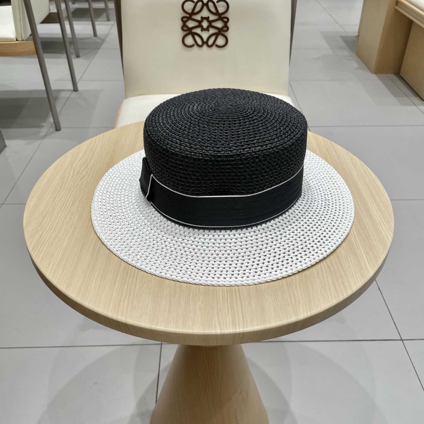 【巴黎世家】2025拼色新款草编遮阳草帽盆帽🤩沙滩风，简约大方，百搭单品～出街首选，新款帽型超美腻，新品