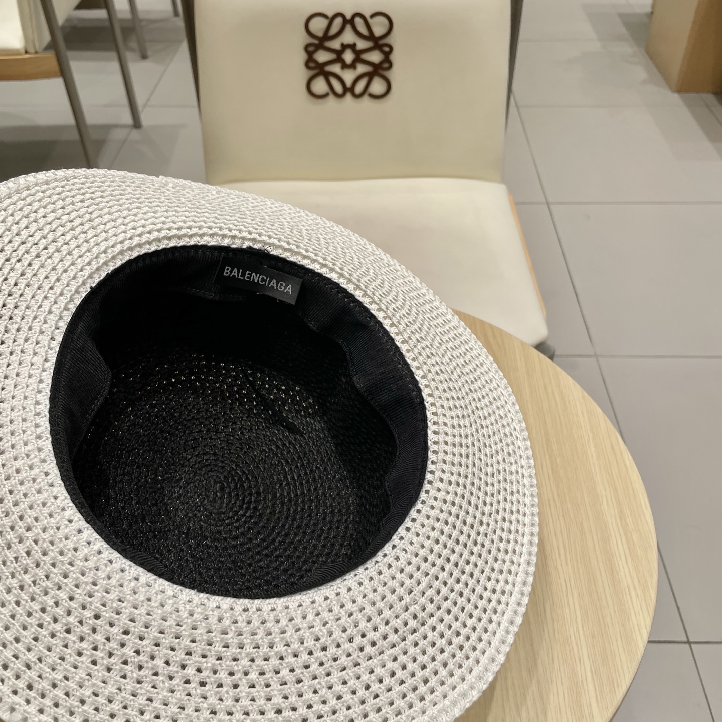 【巴黎世家】2025拼色新款草编遮阳草帽盆帽🤩沙滩风，简约大方，百搭单品～出街首选，新款帽型超美腻，新品