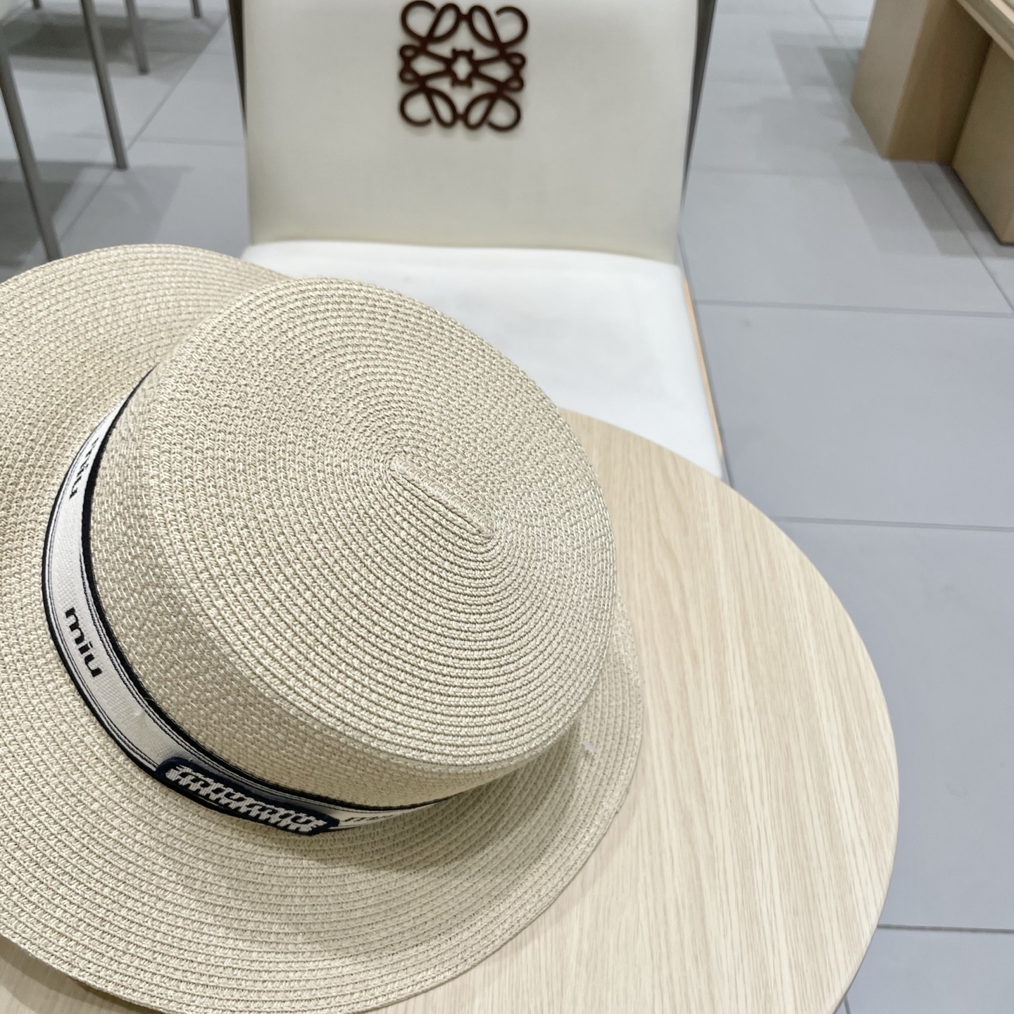 缪缪miumiu新款平顶草帽，高级定制，名媛风，夏季防晒防紫外线，出行必备，百搭好看