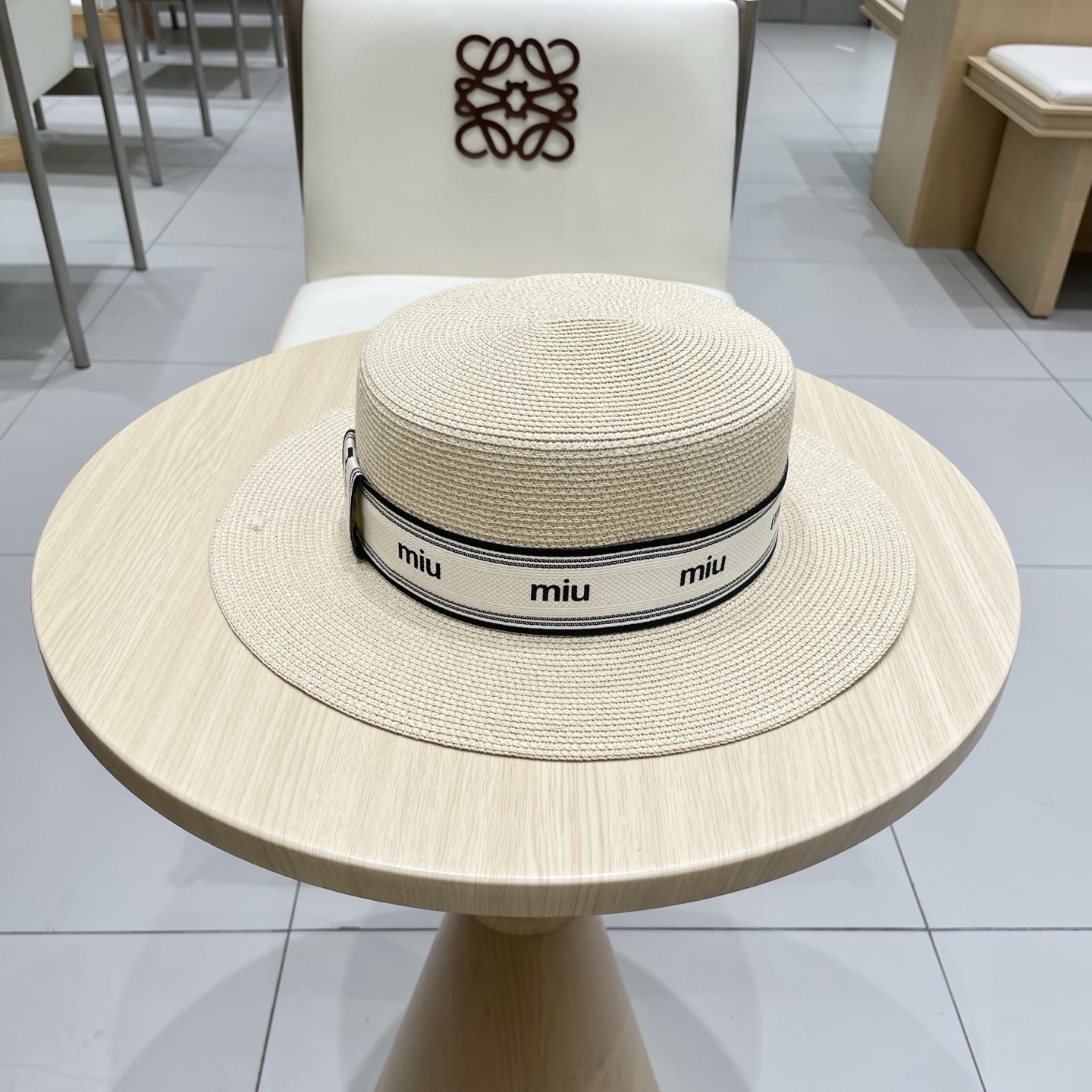 缪缪miumiu新款平顶草帽，高级定制，名媛风，夏季防晒防紫外线，出行必备，百搭好看