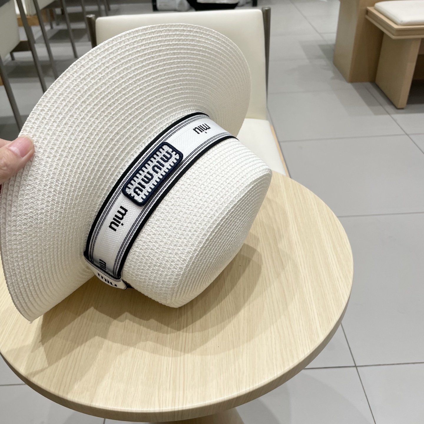 缪缪miumiu新款平顶草帽，高级定制，名媛风，夏季防晒防紫外线，出行必备，百搭好看