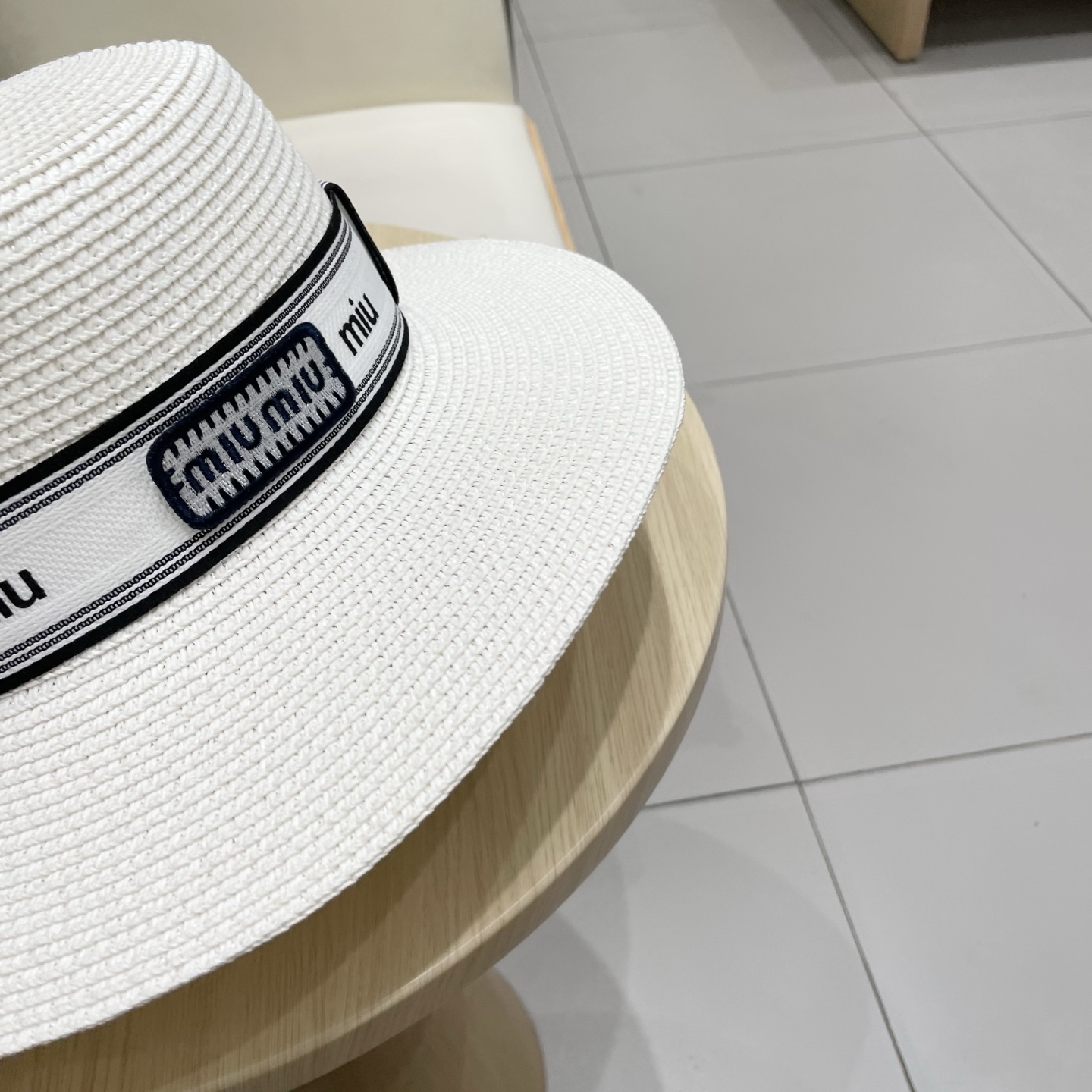 缪缪miumiu新款平顶草帽，高级定制，名媛风，夏季防晒防紫外线，出行必备，百搭好看